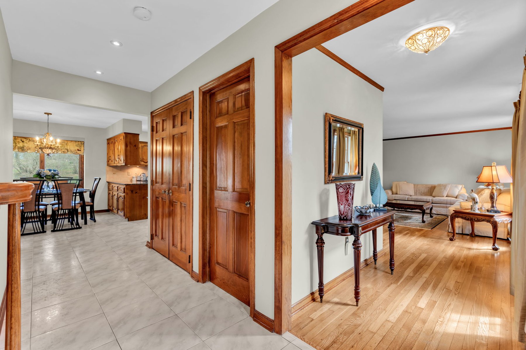  Spacious Middletown Colonial with Updates - 物件實景