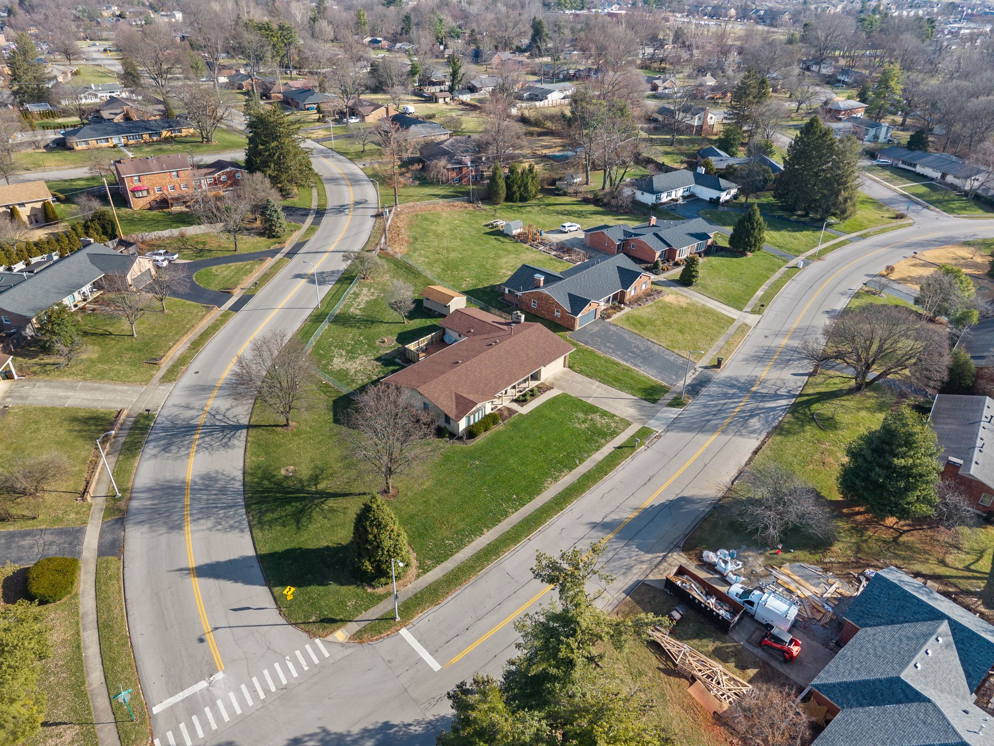  697 Cindy Blair Way - 物件實景