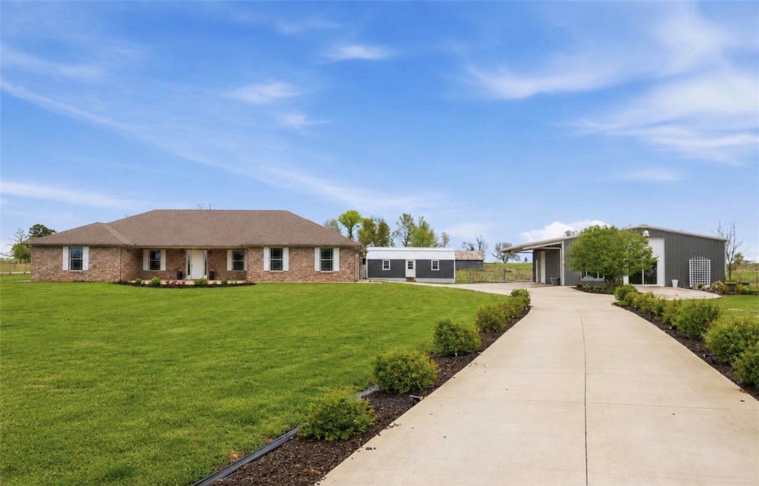 Rheas Mill Rd, Farmington, AR 72730
