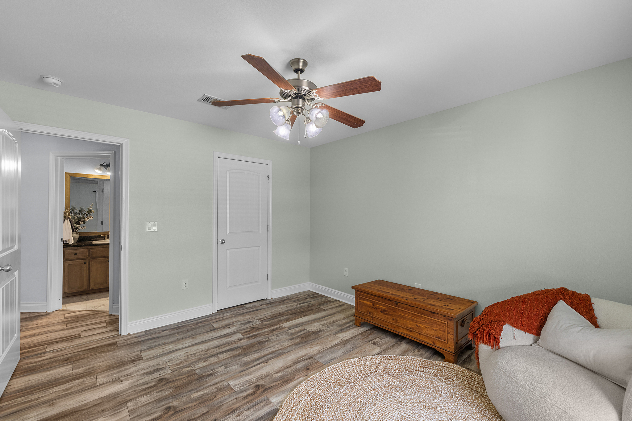  Spacious Craftsman in Summerset Estates - 物件實景