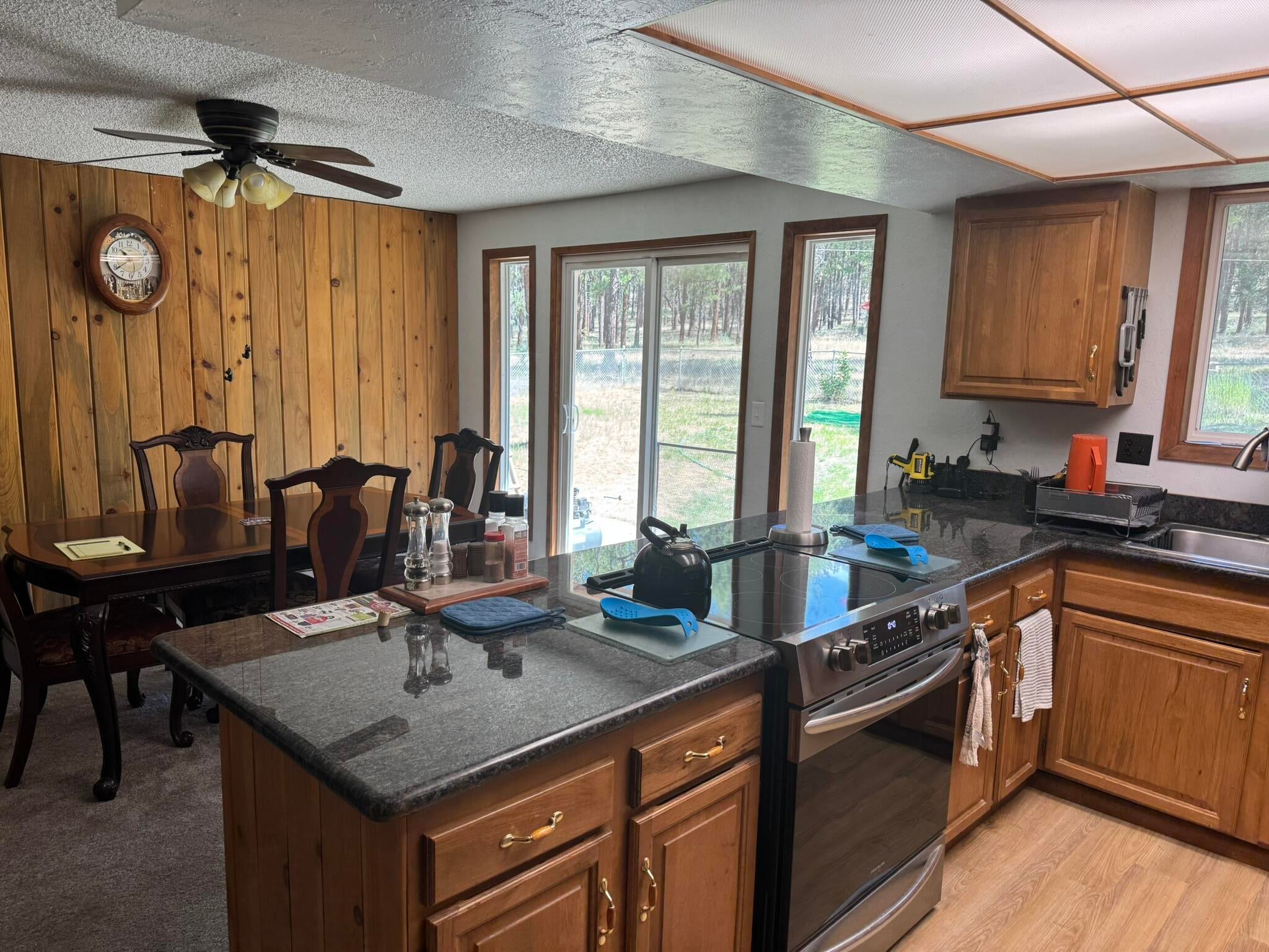 Bonanza, Oregon, 97623, United States, 3 Bedrooms Bedrooms, ,2 BathroomsBathrooms,Residential,For Sale,1903275