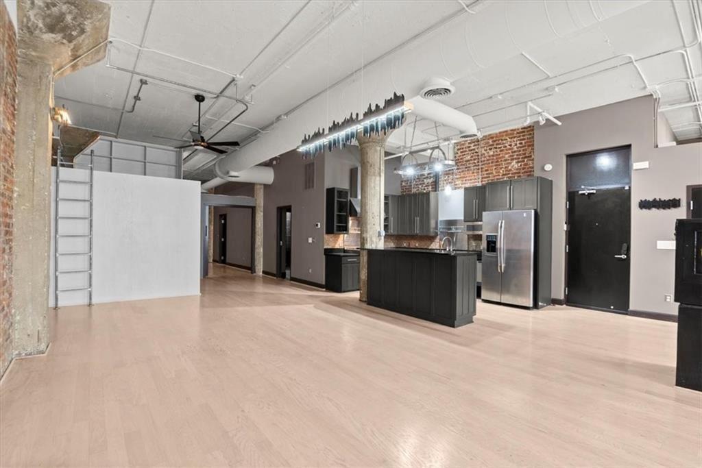 Atlanta, Georgia, 30313, United States, 2 Bedrooms Bedrooms, ,2 BathroomsBathrooms,Residential,For Sale,2001199