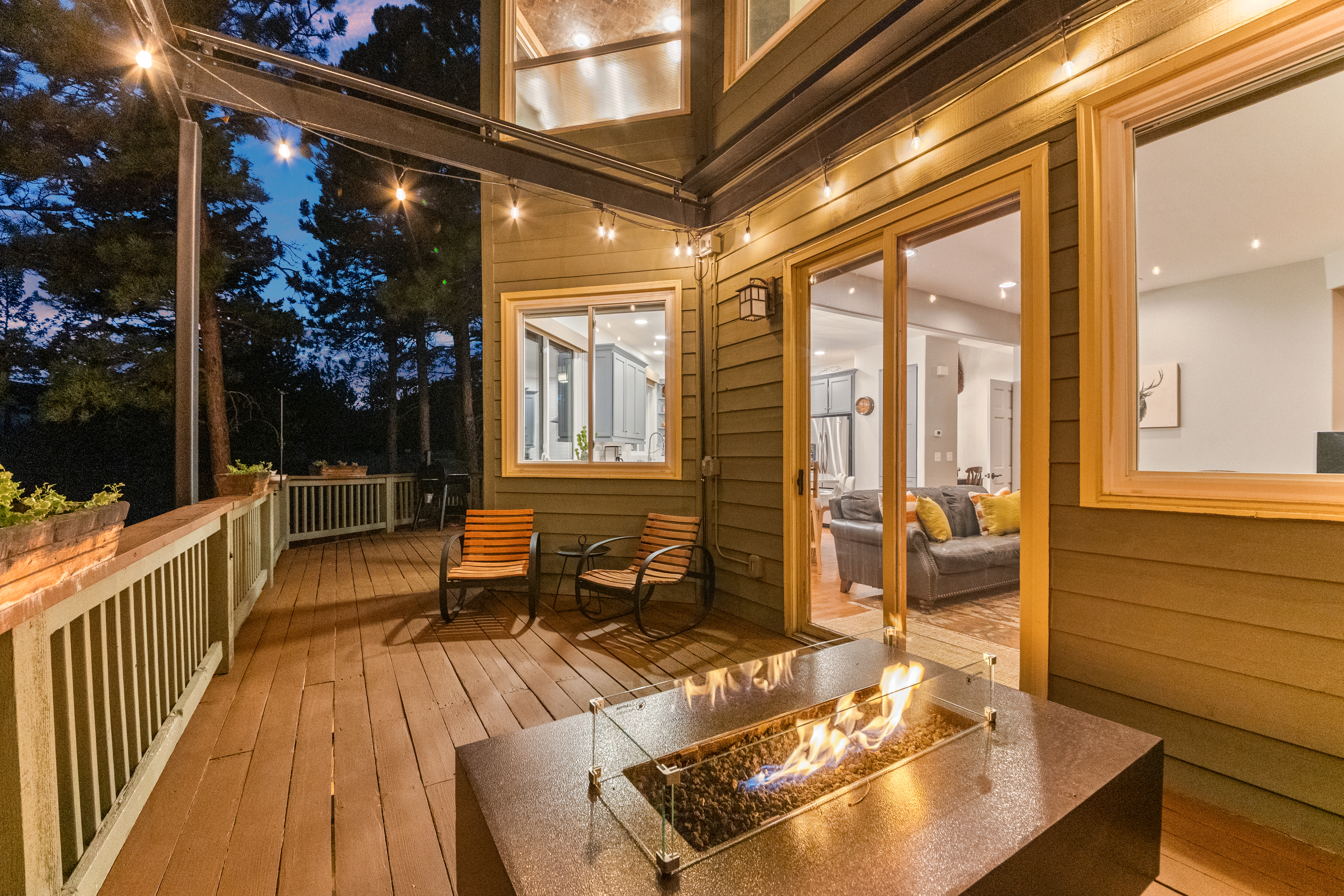  Refined Mountain Living in the Coveted Troutdale Enclave of North Evergreen - 物件實景