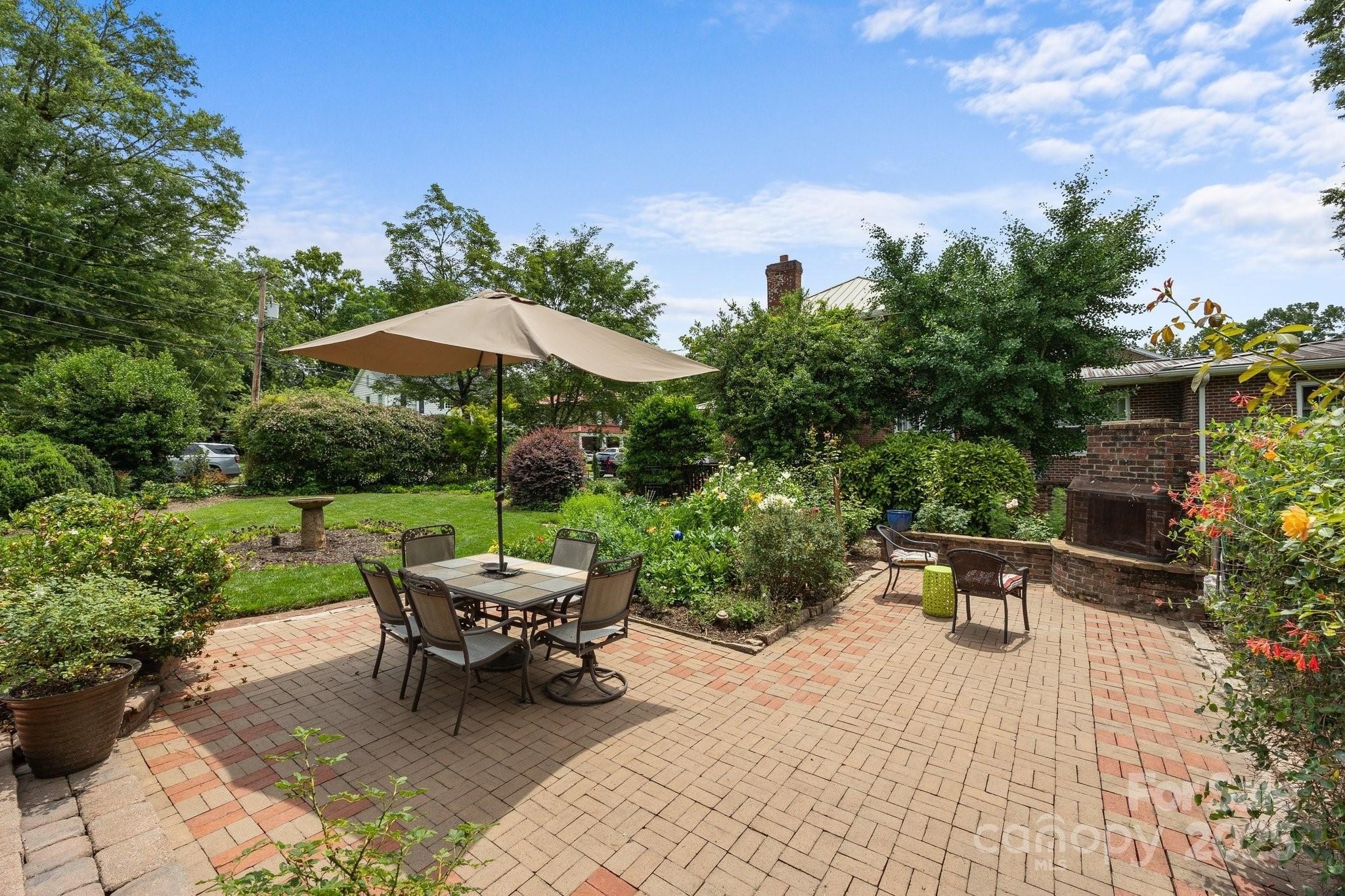 Salisbury, North Carolina, 28144, United States, 5 Bedrooms Bedrooms, ,5 BathroomsBathrooms,Residential,For Sale,1887291