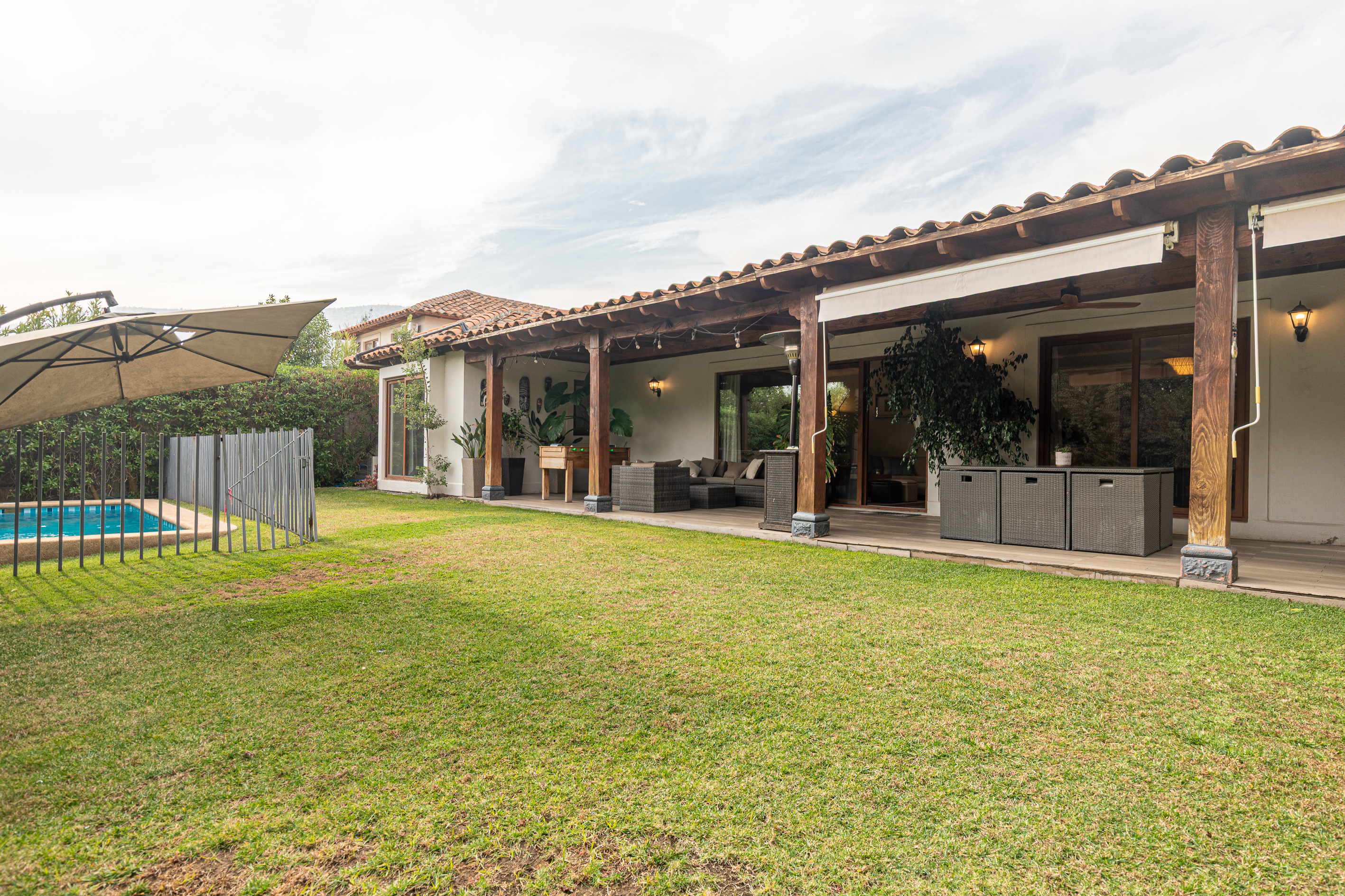  4-Bedroom Chilean-Style Home in Piedra Roja - 物件實景