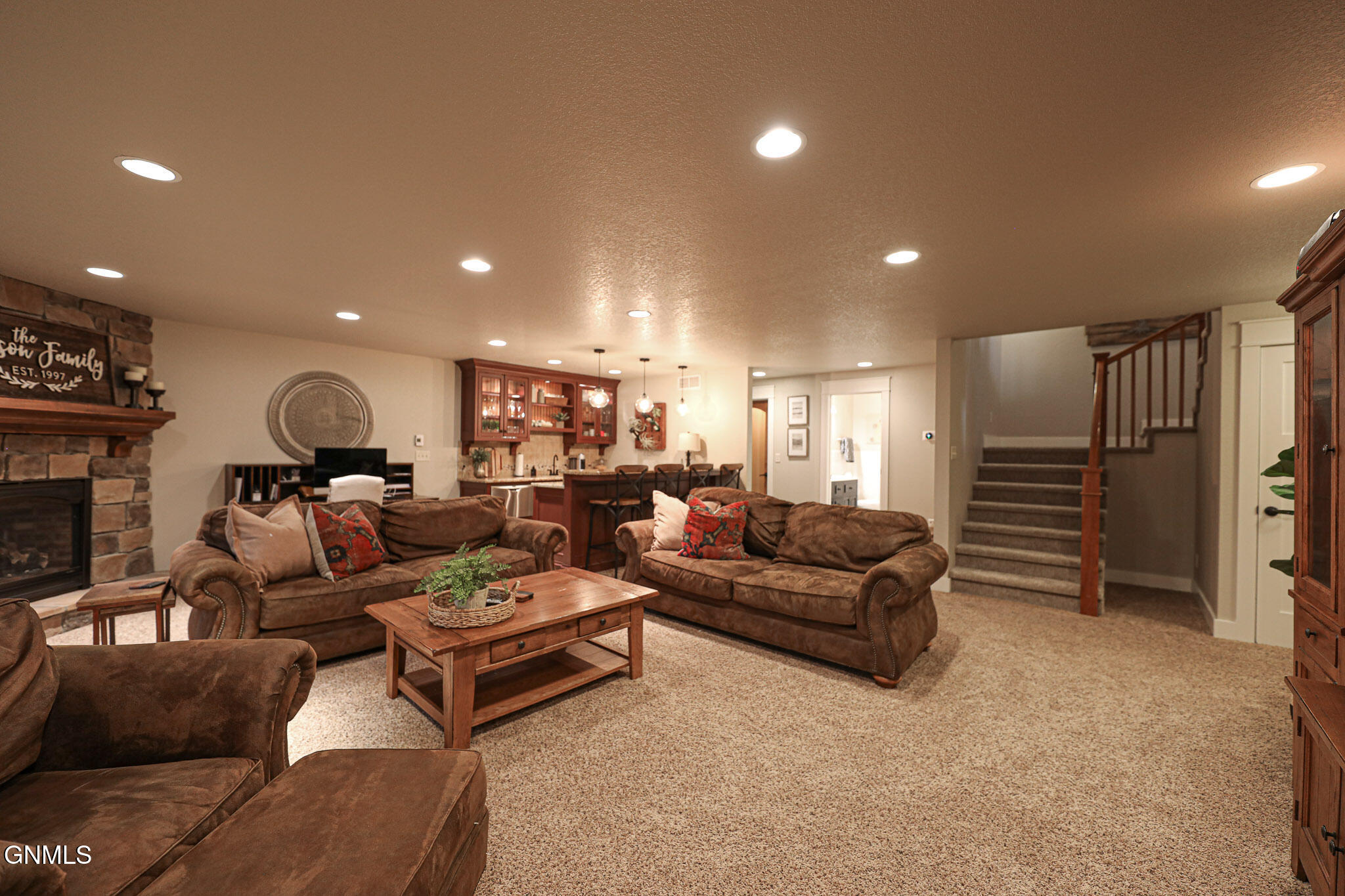 Bismarck, North Dakota, 58503, United States, 6 Bedrooms Bedrooms, ,5 BathroomsBathrooms,Residential,For Sale,1980273