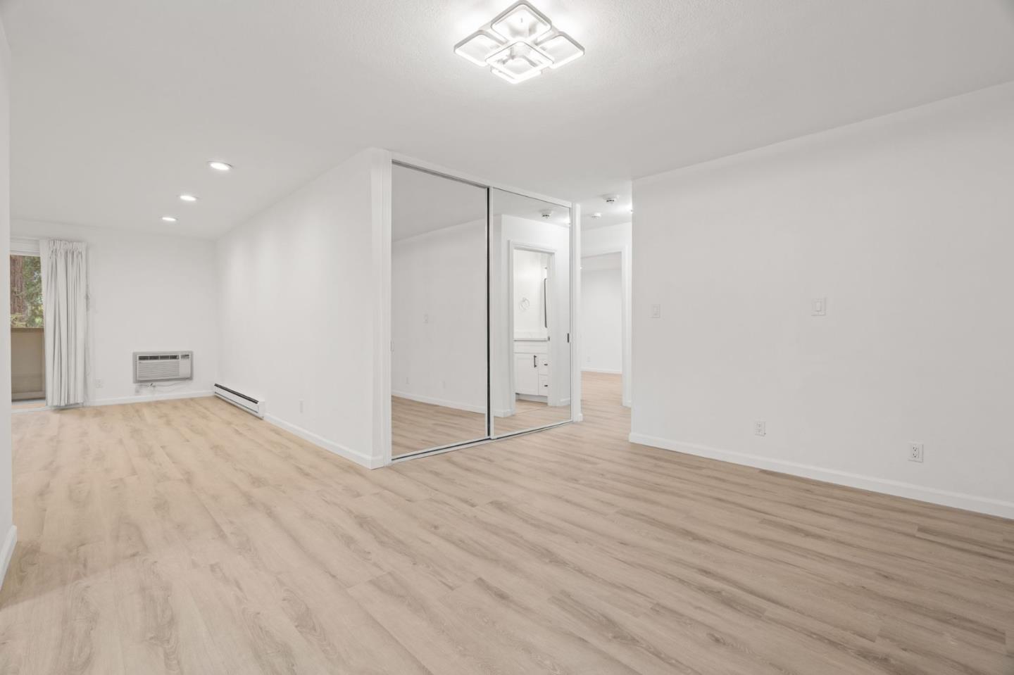 Mountain View, California, 94040, United States, 2 Bedrooms Bedrooms, ,2 BathroomsBathrooms,Residential,For Sale,1997525