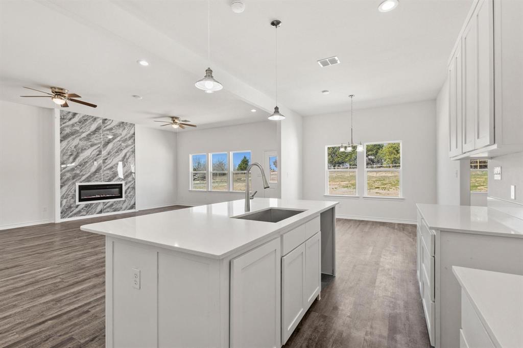 Petty, Texas, 75470, United States, 4 Bedrooms Bedrooms, ,4 BathroomsBathrooms,Residential,For Sale,1921073