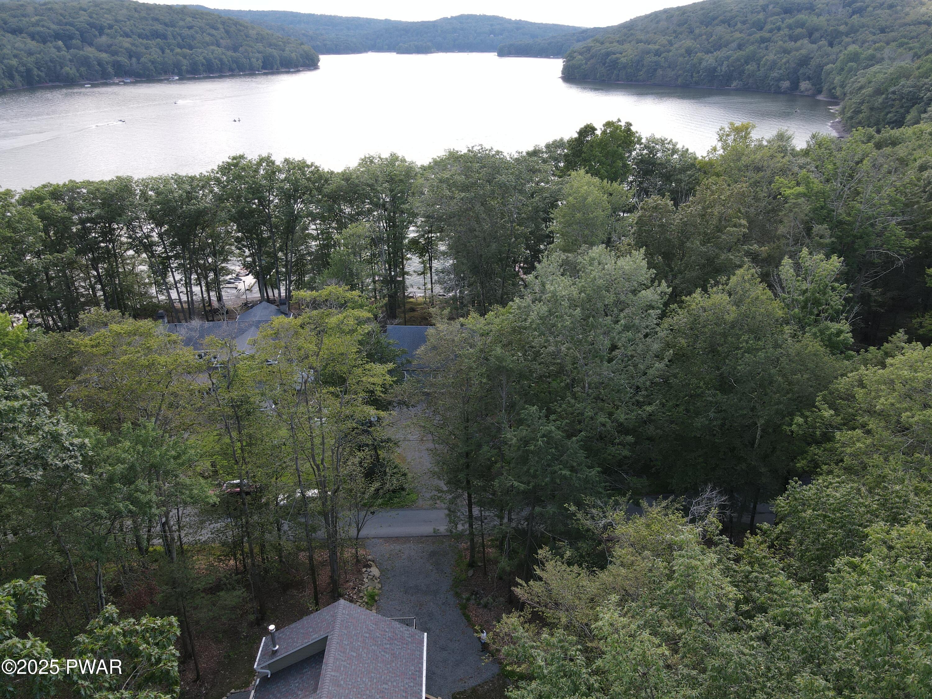 Lake Ariel, Pennsylvania, 18436, United States, 4 Bedrooms Bedrooms, ,4 BathroomsBathrooms,Residential,For Sale,1943663