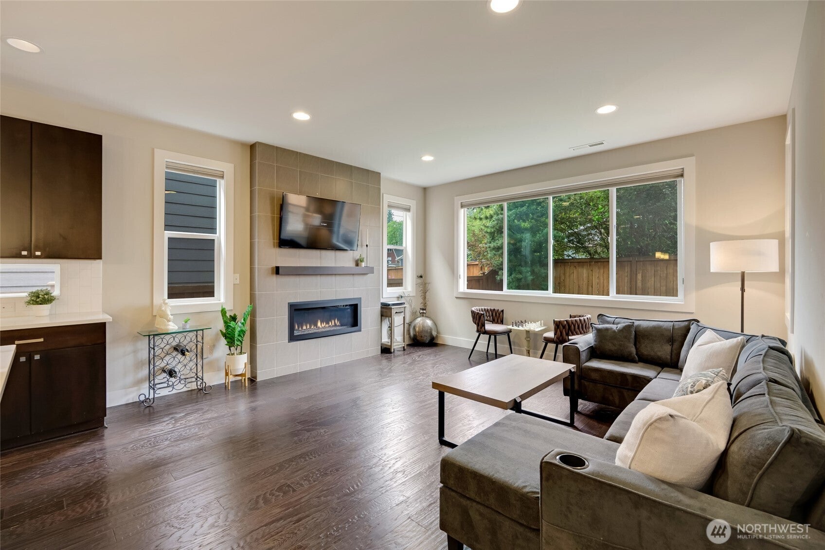 Bothell, Washington, 98012, United States, 4 Bedrooms Bedrooms, ,4 BathroomsBathrooms,Residential,For Sale,1909419