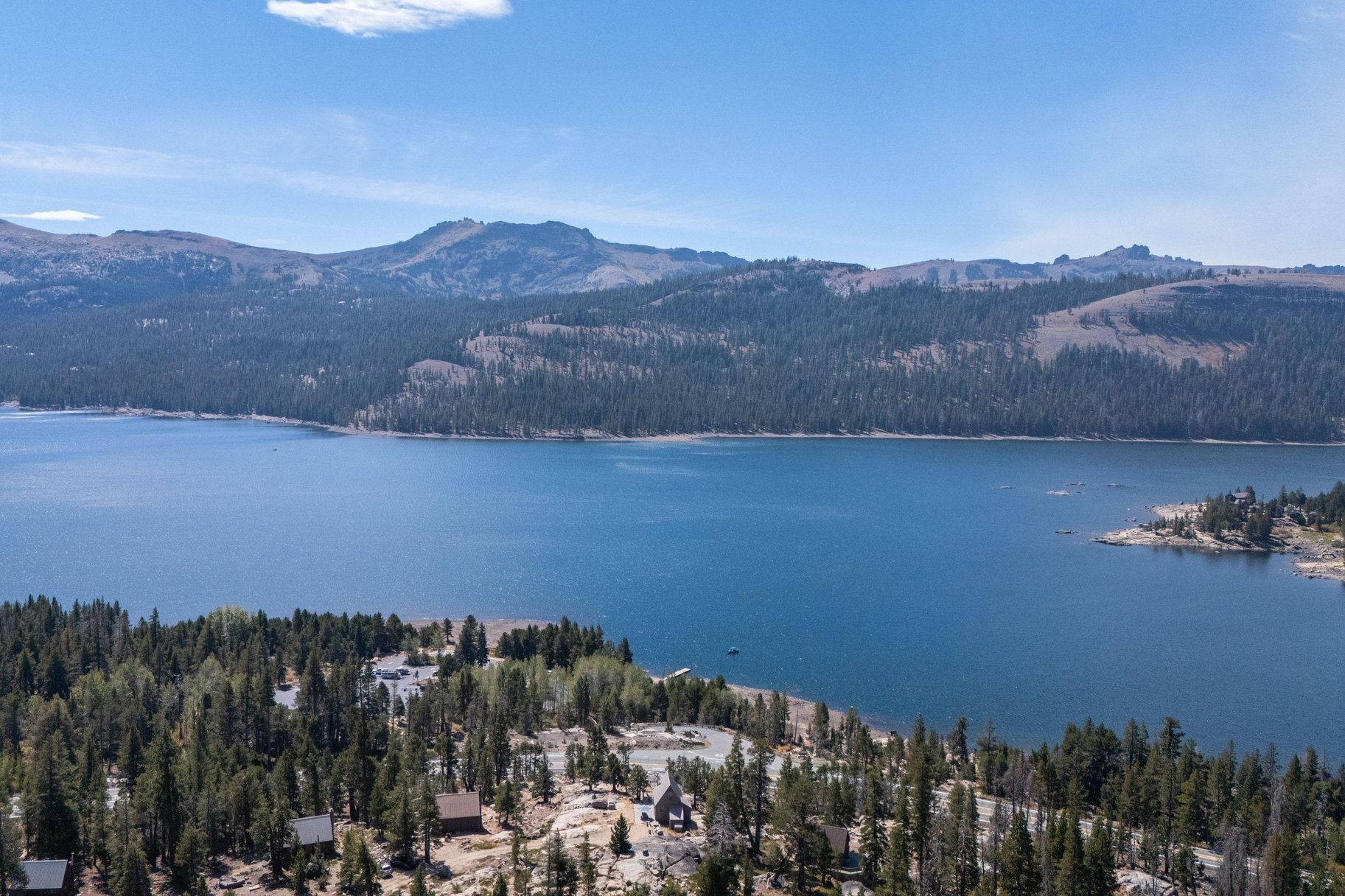  The Juniper Cabin: A Wild Invitation to See the World Differently - 物件實景