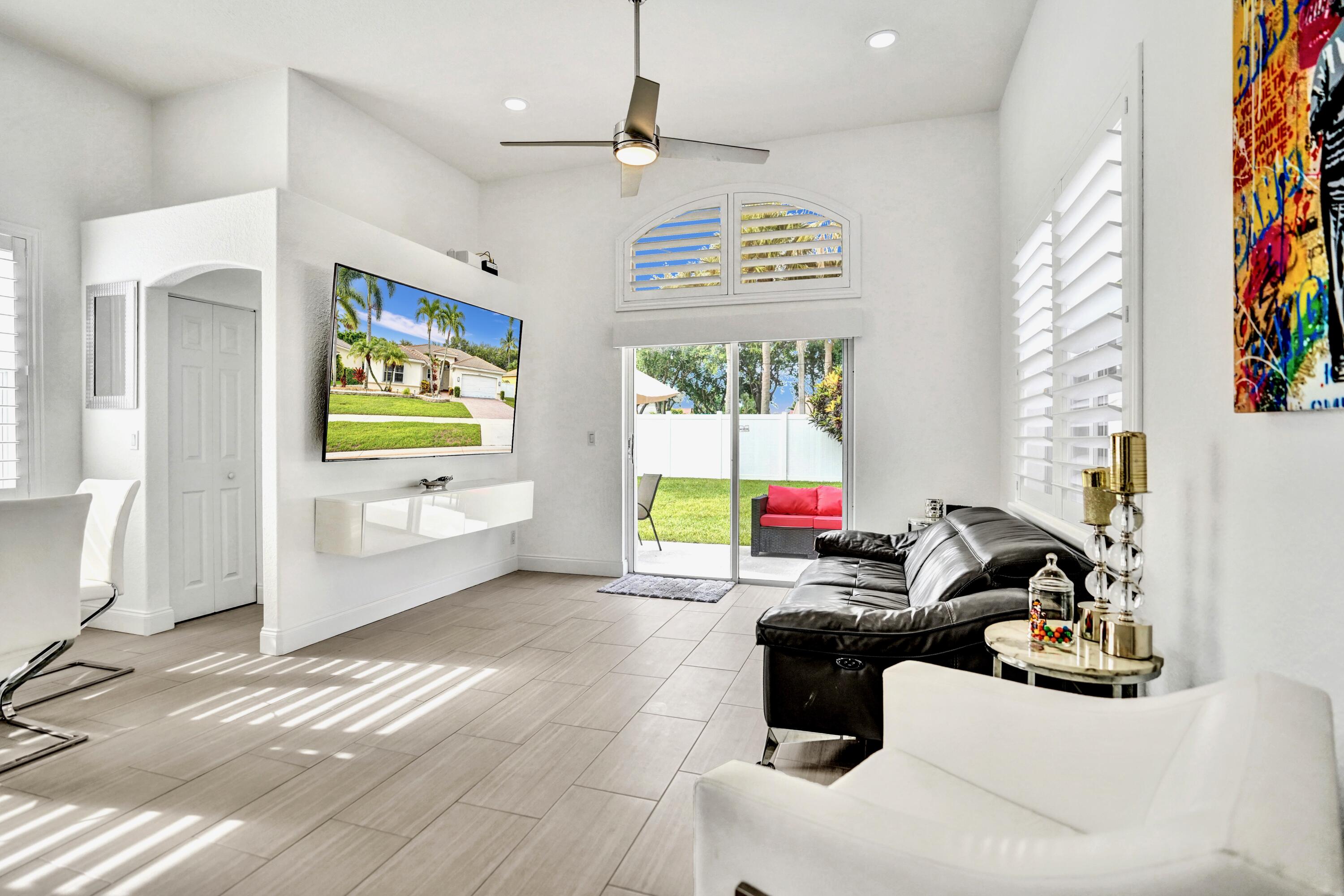 Lake Worth, Florida, 33463, United States, 3 Bedrooms Bedrooms, ,3 BathroomsBathrooms,Residential,For Sale,1905874
