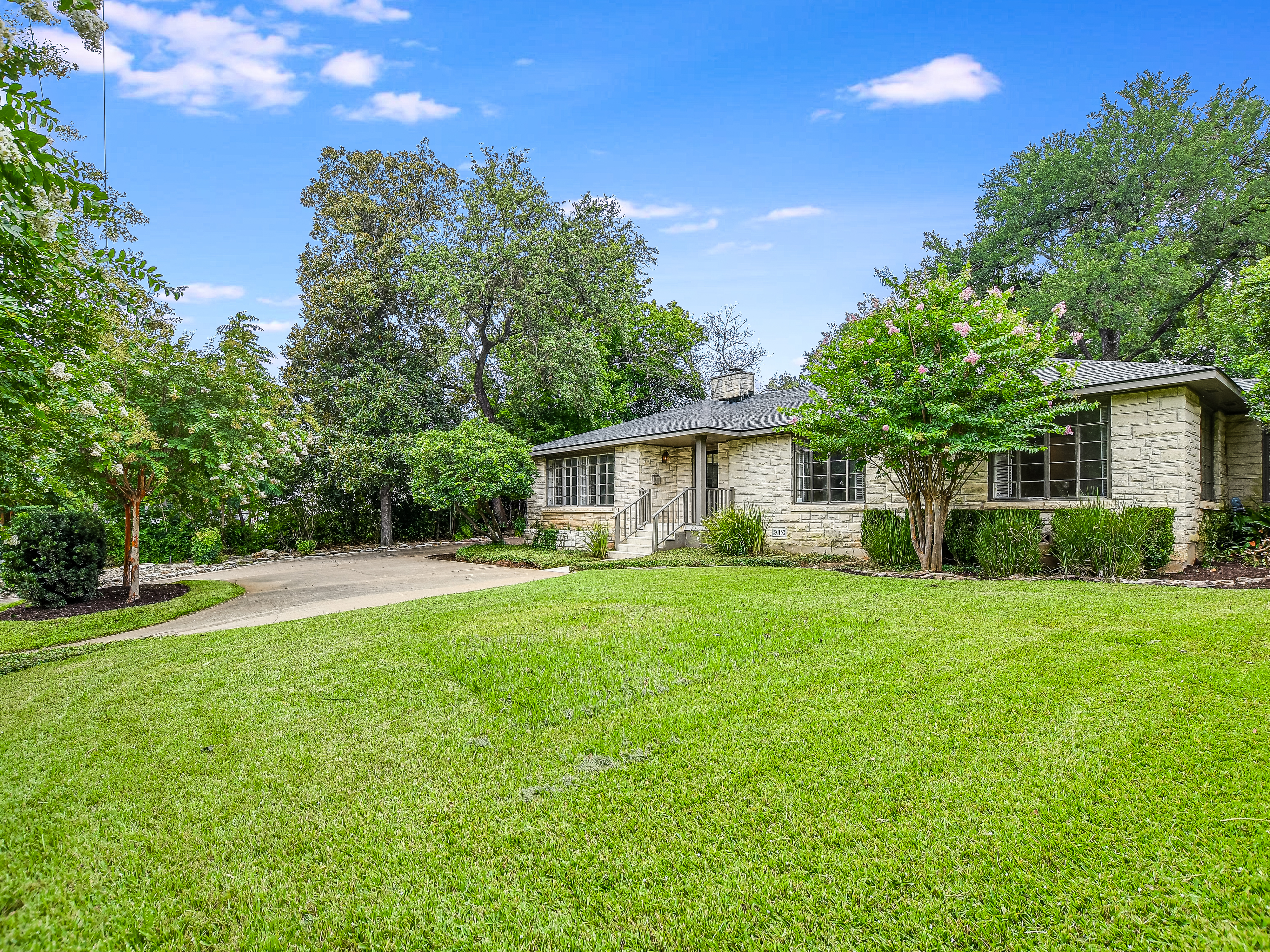 3304 Windsor Road 