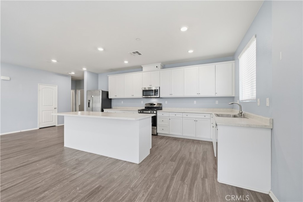 Winchester, California, 92596, United States, 3 Bedrooms Bedrooms, ,2 BathroomsBathrooms,Residential,For Sale,1980680