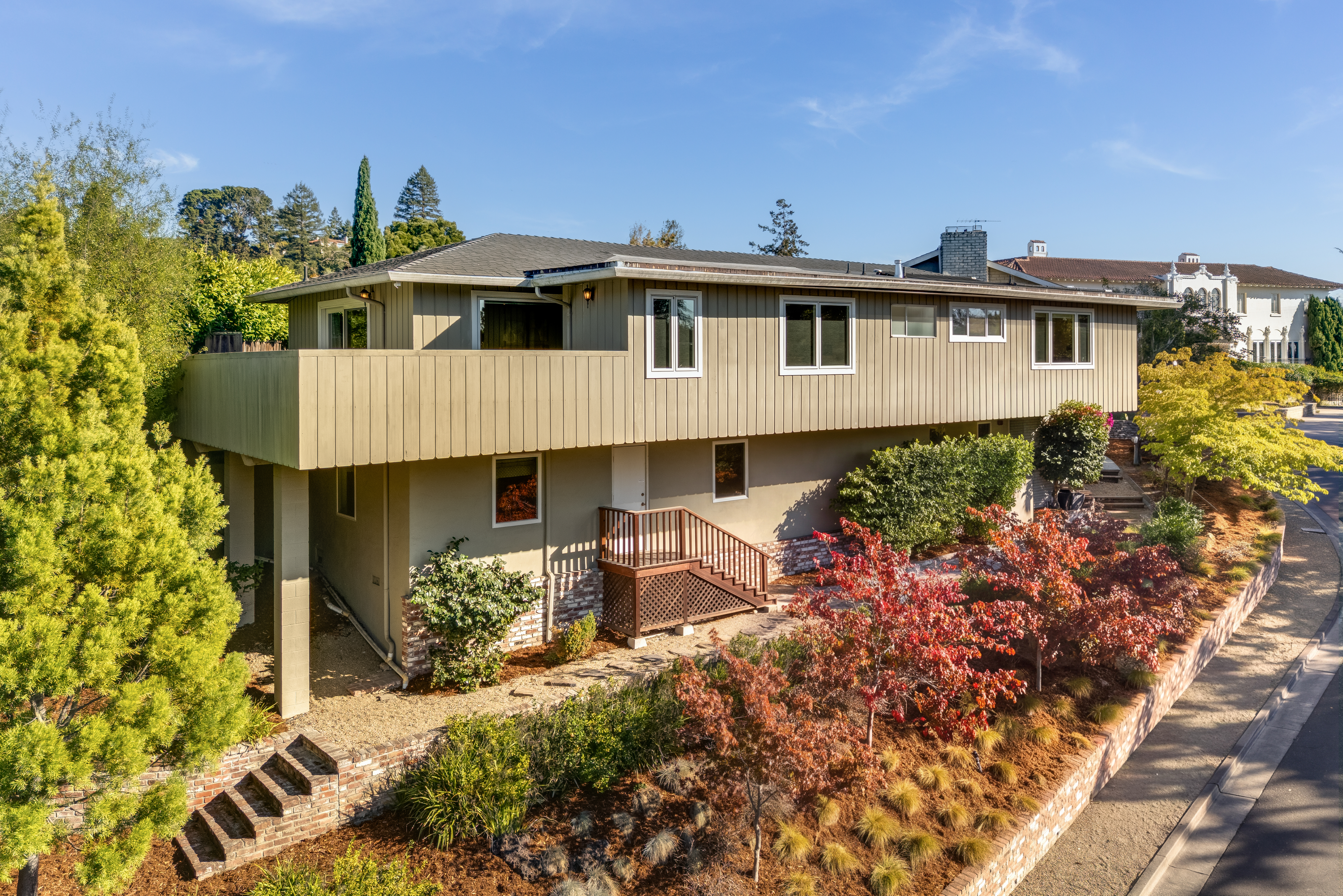  Piedmont Mid-Century Modern “Crescent” Home - 物件實景