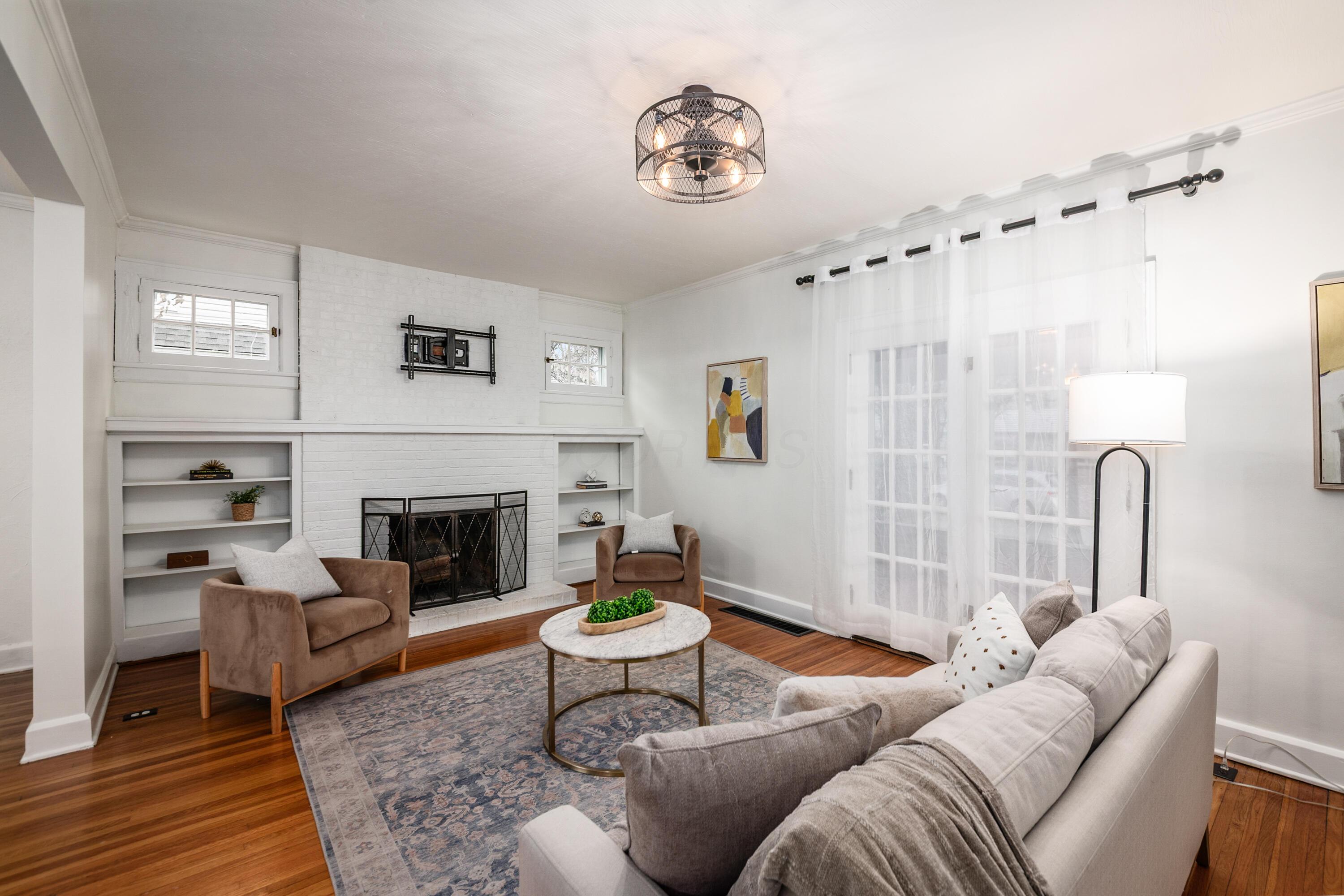 Columbus, Ohio, 43214, United States, 4 Bedrooms Bedrooms, ,3 BathroomsBathrooms,Residential,For Sale,1996077