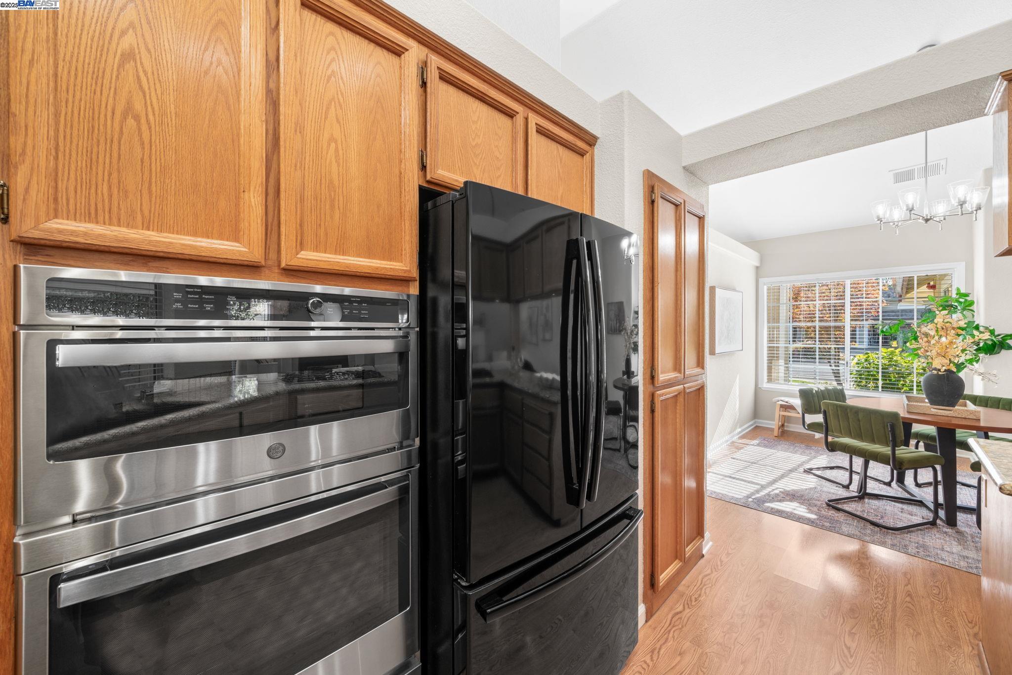 Livermore, California, 94551, United States, 3 Bedrooms Bedrooms, ,2 BathroomsBathrooms,Residential,For Sale,1991919