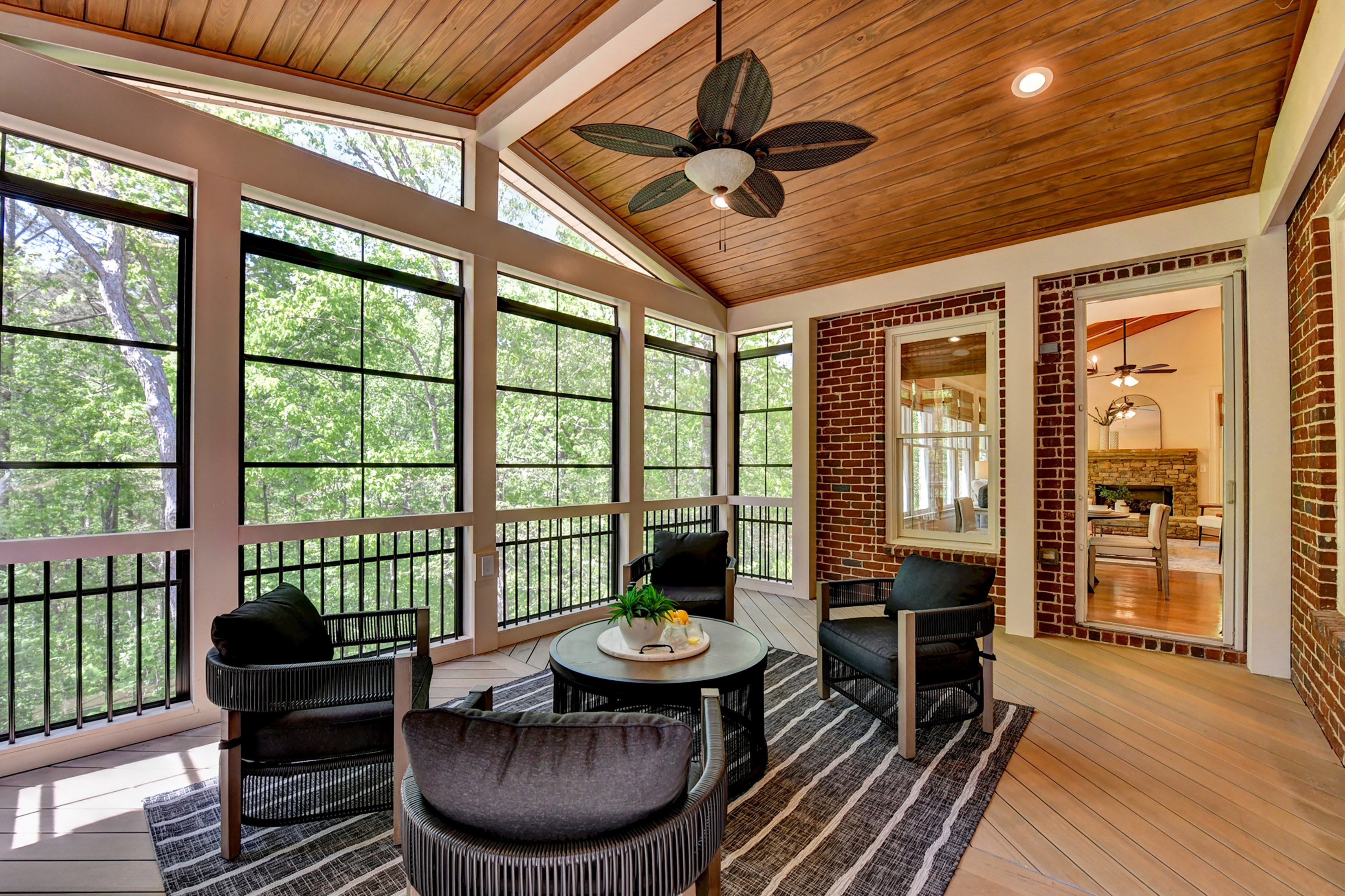  Luxury, Comfort and Privacy in One of Roswell