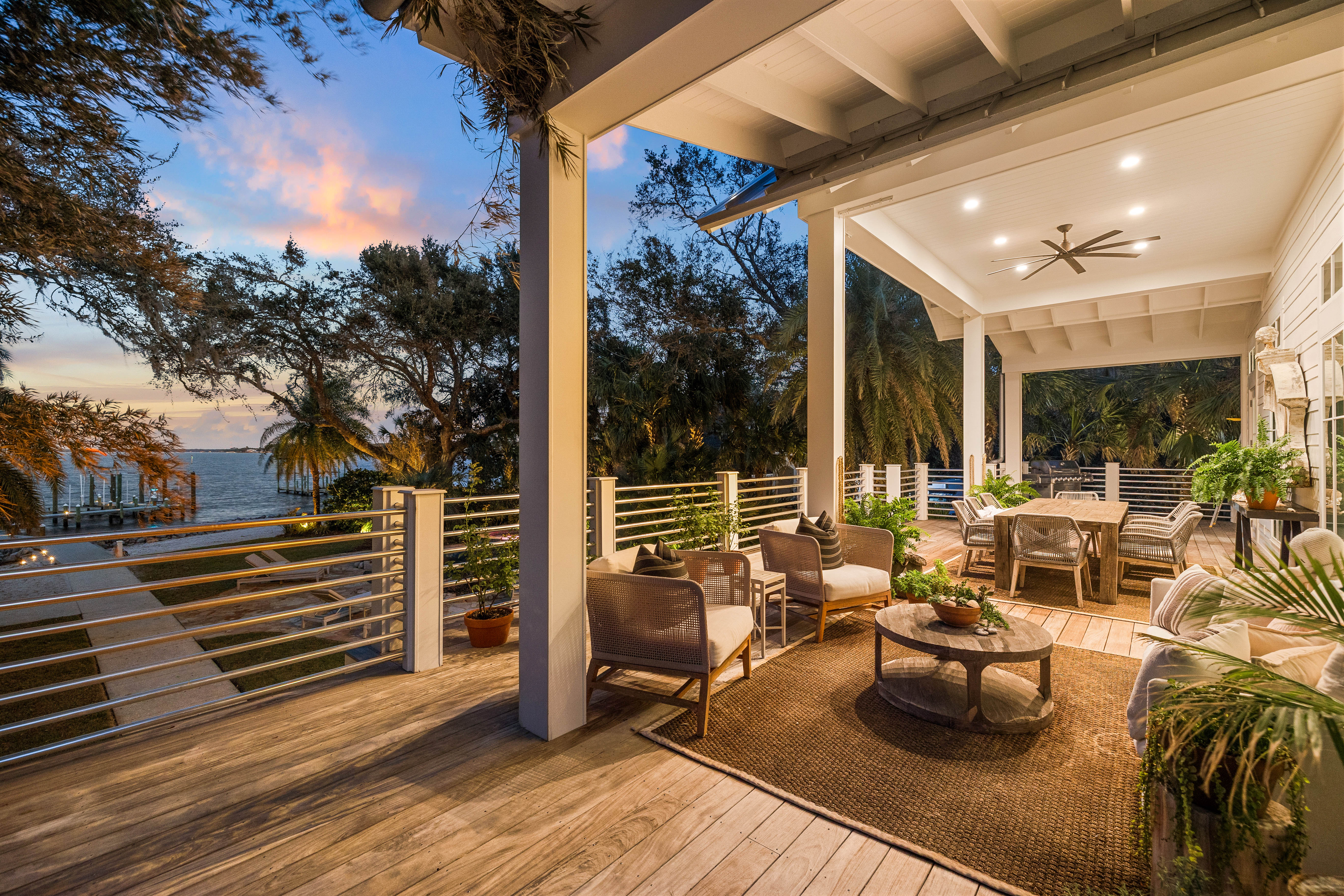  Private Bayfront Estate with Deep Water Dock and Sandy Beach - 物件實景