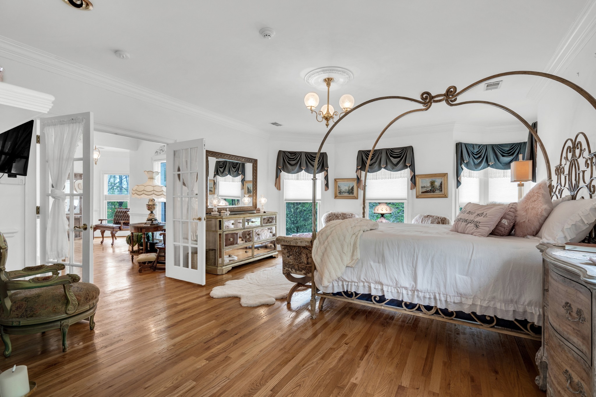 Dover, Tennessee, 37058, United States, 6 Bedrooms Bedrooms, ,4 BathroomsBathrooms,Residential,For Sale,1981726