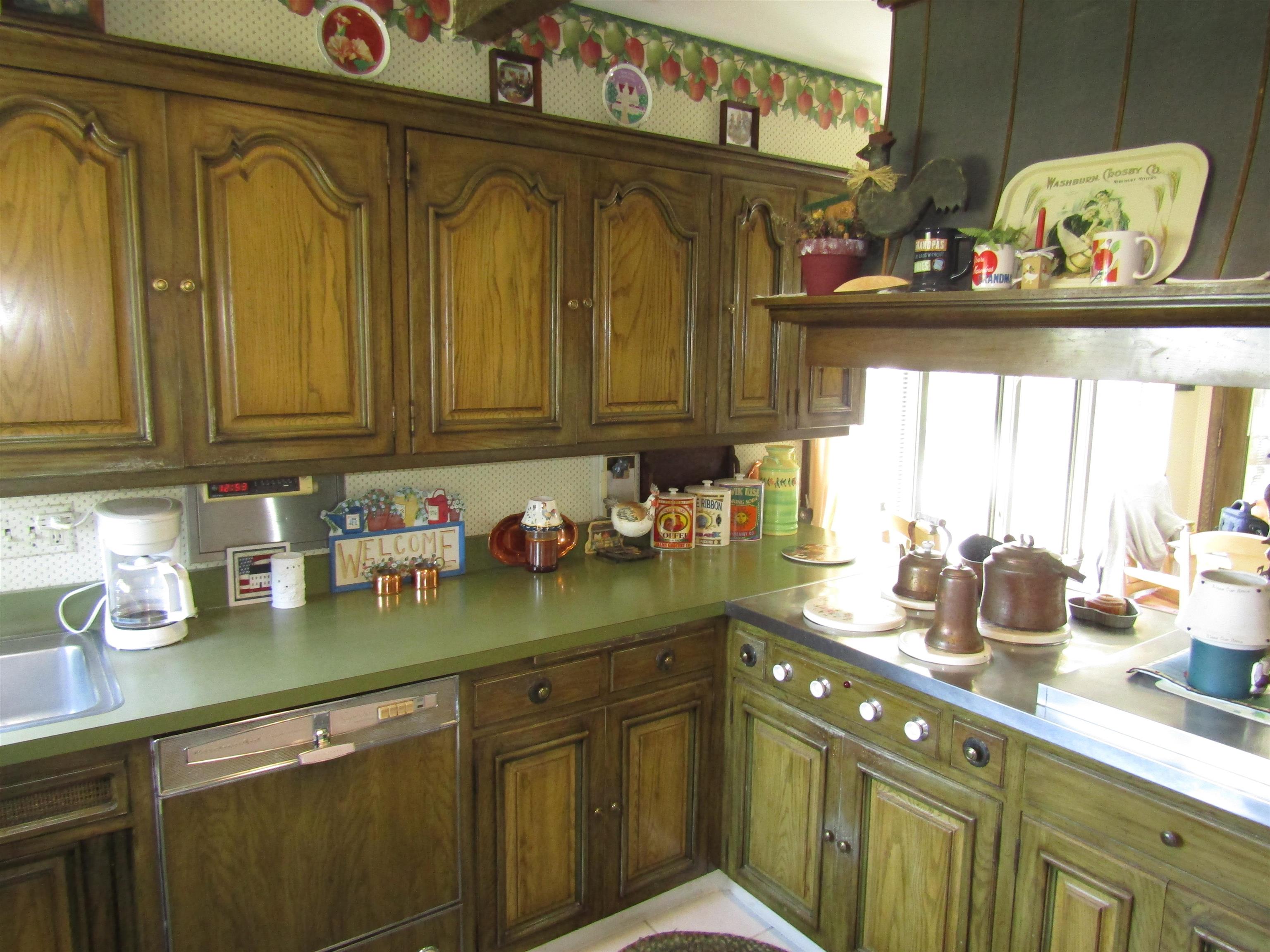 Beloit, Wisconsin, 53511, United States, 6 Bedrooms Bedrooms, ,5 BathroomsBathrooms,Residential,For Sale,1923330