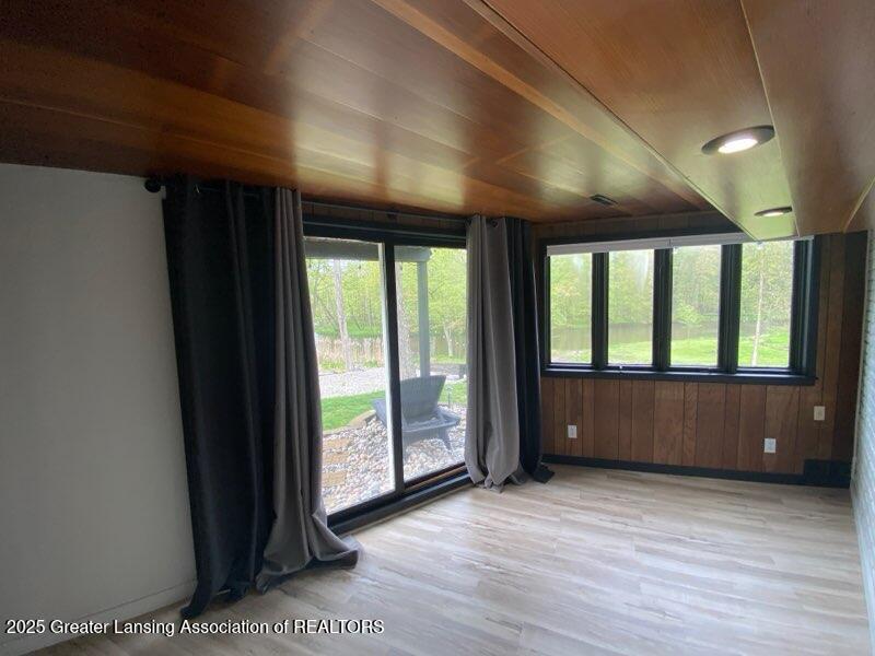 Eagle, Michigan, 48822, United States, 4 Bedrooms Bedrooms, ,4 BathroomsBathrooms,Residential,For Sale,1807523