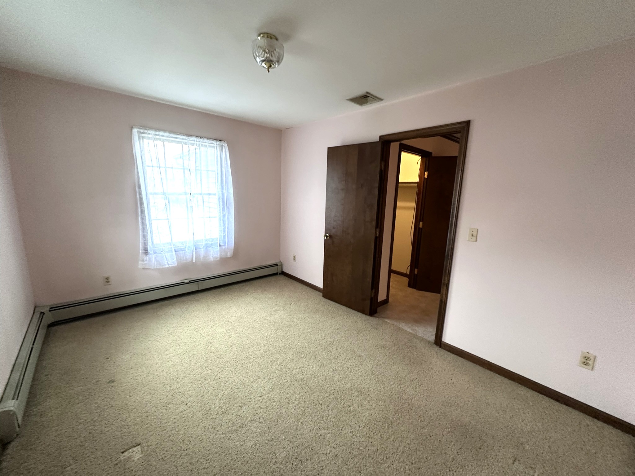 Boonton, New Jersey, 07005, United States, 4 Bedrooms Bedrooms, ,4 BathroomsBathrooms,Residential,For Sale,1990239