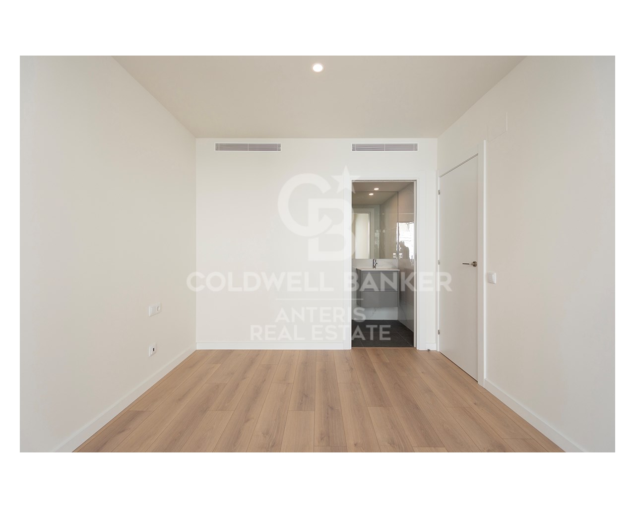 Barcelona, Barcelona, Sants ? Montju?c, Sants - Ba, Barcelona, Catalonia, ES, 3 Bedrooms Bedrooms, ,2 BathroomsBathrooms,Residential,For Sale,Barcelona, Barcelona, Sants ? Montju?c, Sants - Ba,1556908