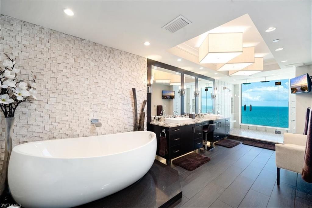 Naples, Florida, 34103, United States, 4 Bedrooms Bedrooms, ,5 BathroomsBathrooms,Residential,For Sale,1988038