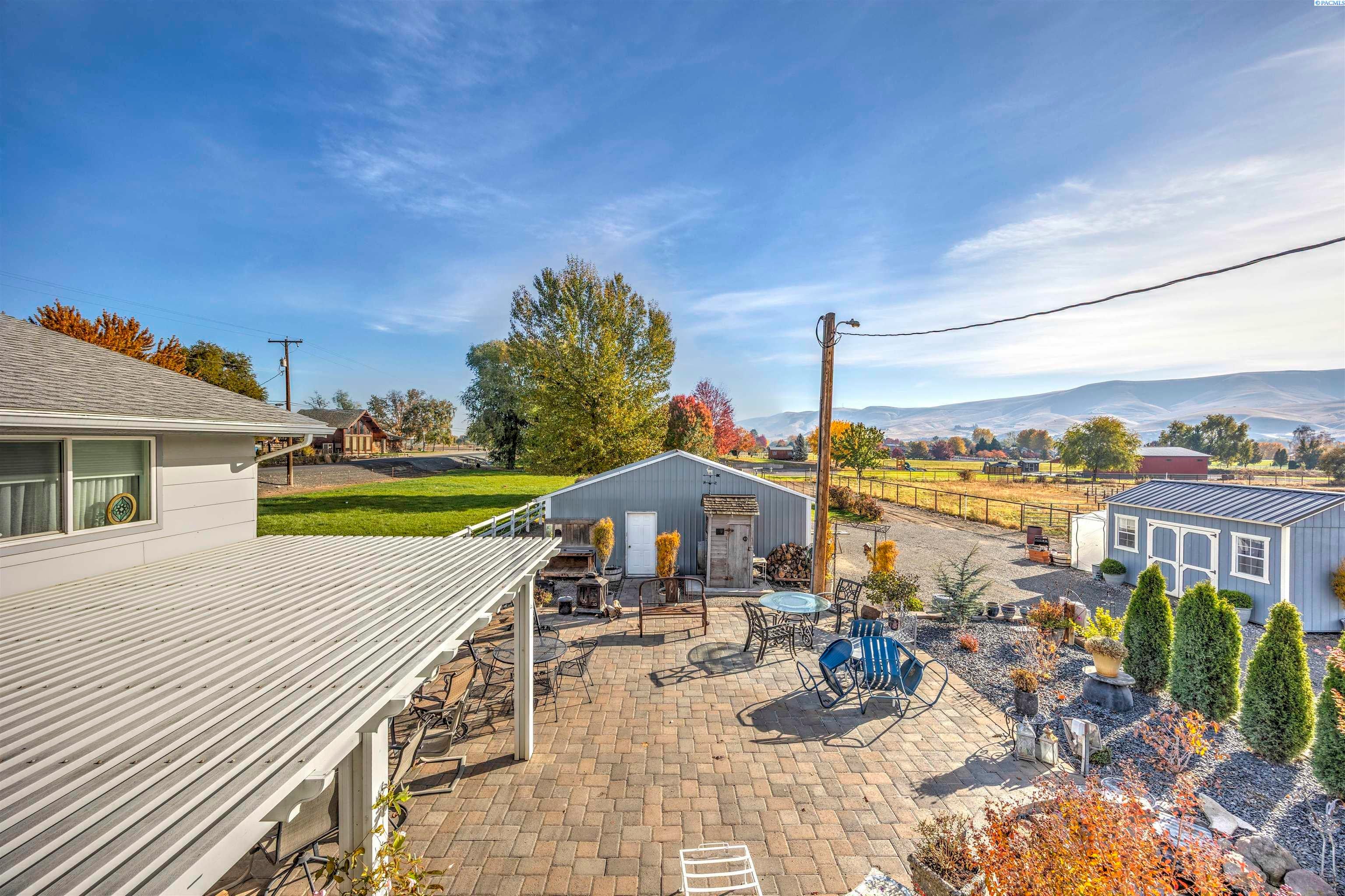 Prosser, Washington, 99350, United States, 4 Bedrooms Bedrooms, ,1 BathroomBathrooms,Residential,For Sale,1984108