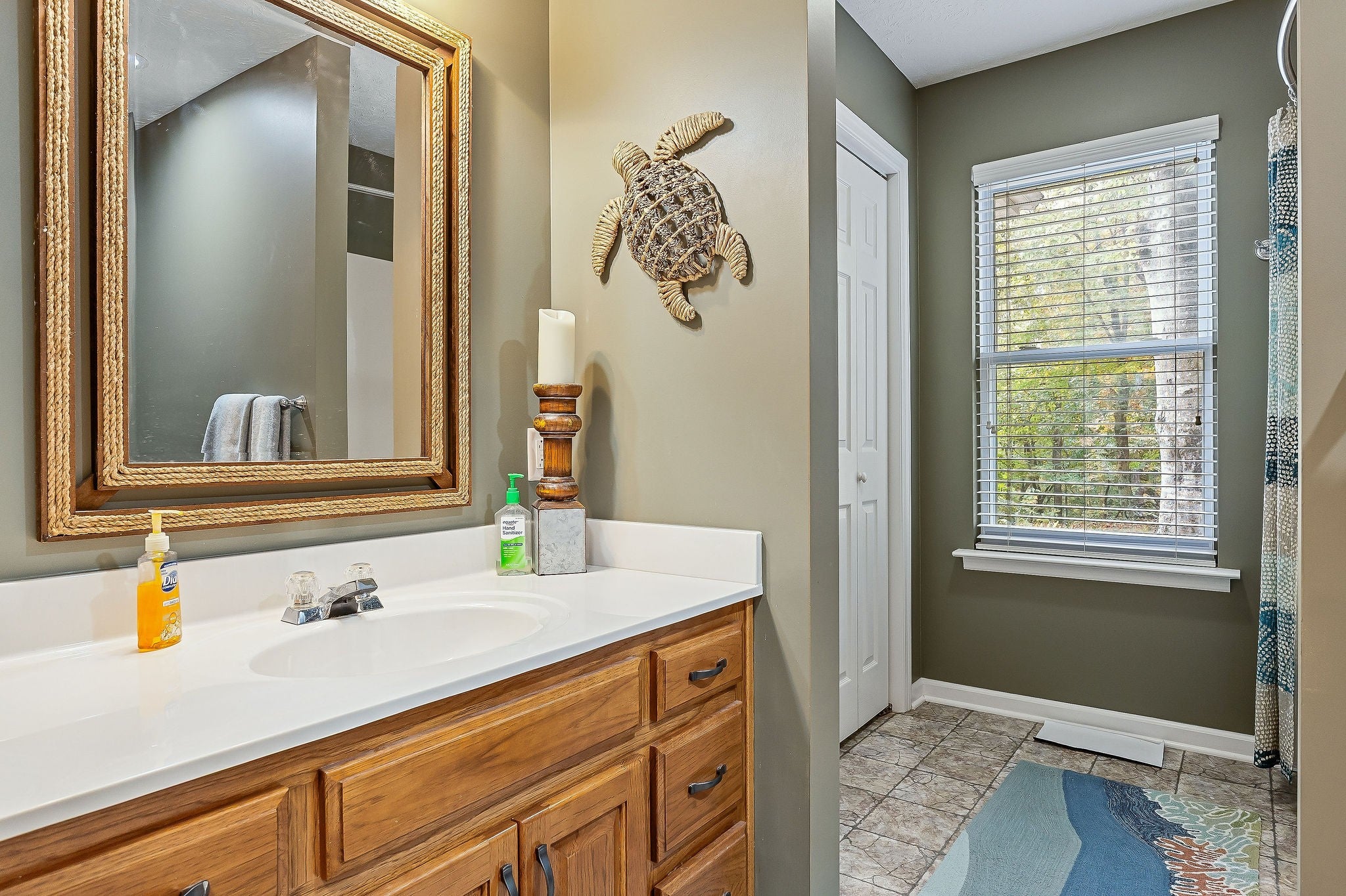 Smithville, Tennessee, 37166, United States, 3 Bedrooms Bedrooms, ,3 BathroomsBathrooms,Residential,For Sale,2006614