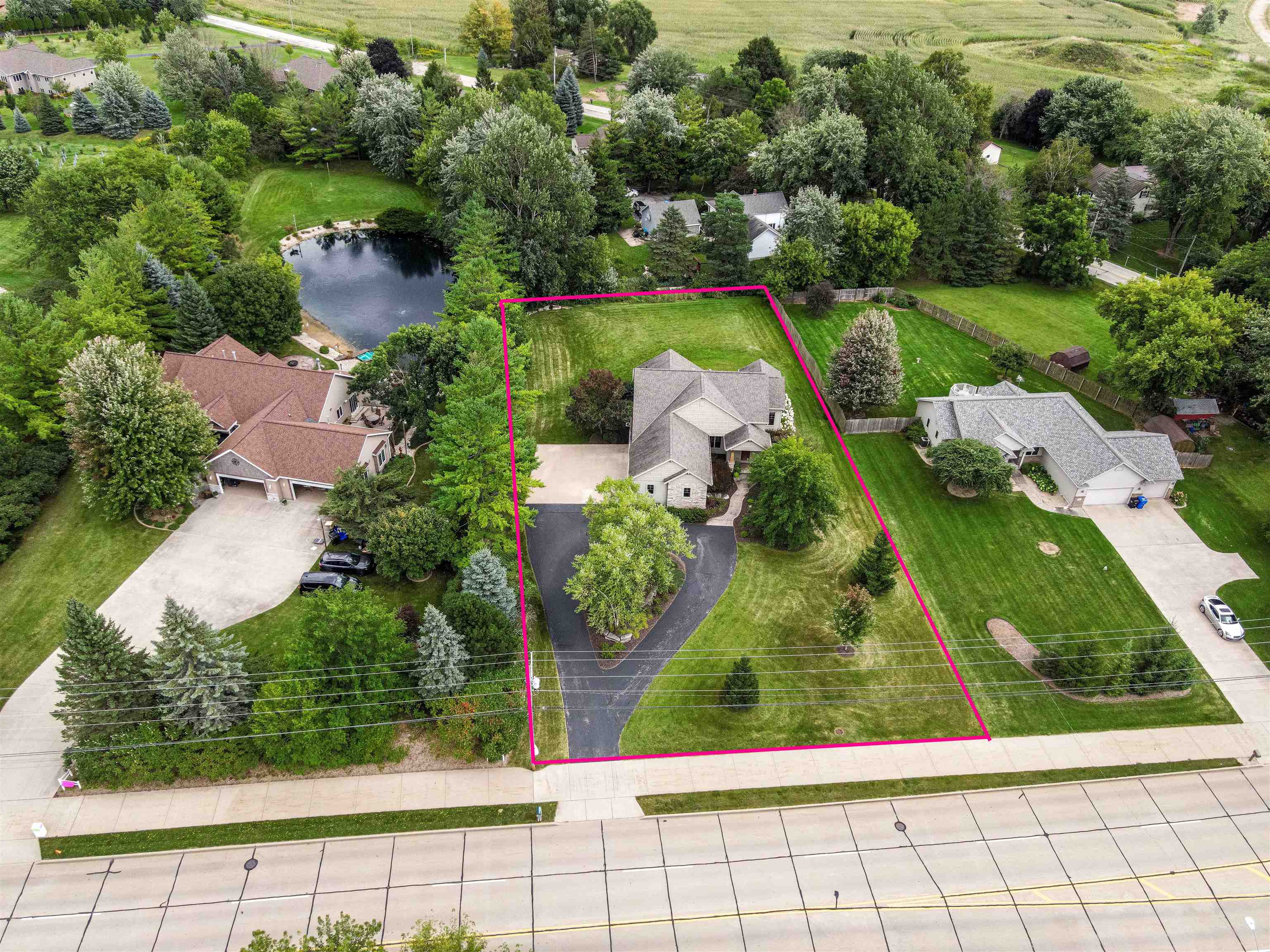 APPLETON, Wisconsin, 54913, United States, 4 Bedrooms Bedrooms, ,4 BathroomsBathrooms,Residential,For Sale,1942240