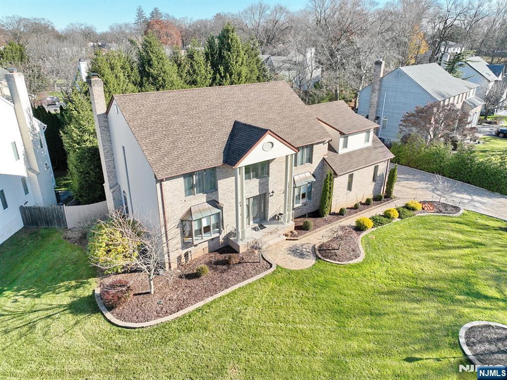 Paramus, New Jersey, 07652, United States, 5 Bedrooms Bedrooms, ,4 BathroomsBathrooms,Residential,For Sale,2001740