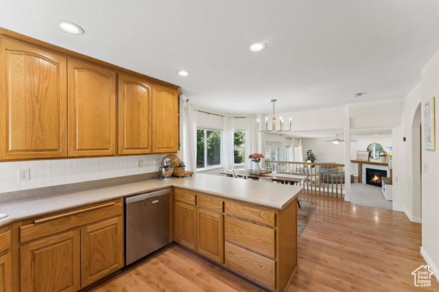 Layton, Utah, 84040, United States, 4 Bedrooms Bedrooms, ,3 BathroomsBathrooms,Residential,For Sale,1987390