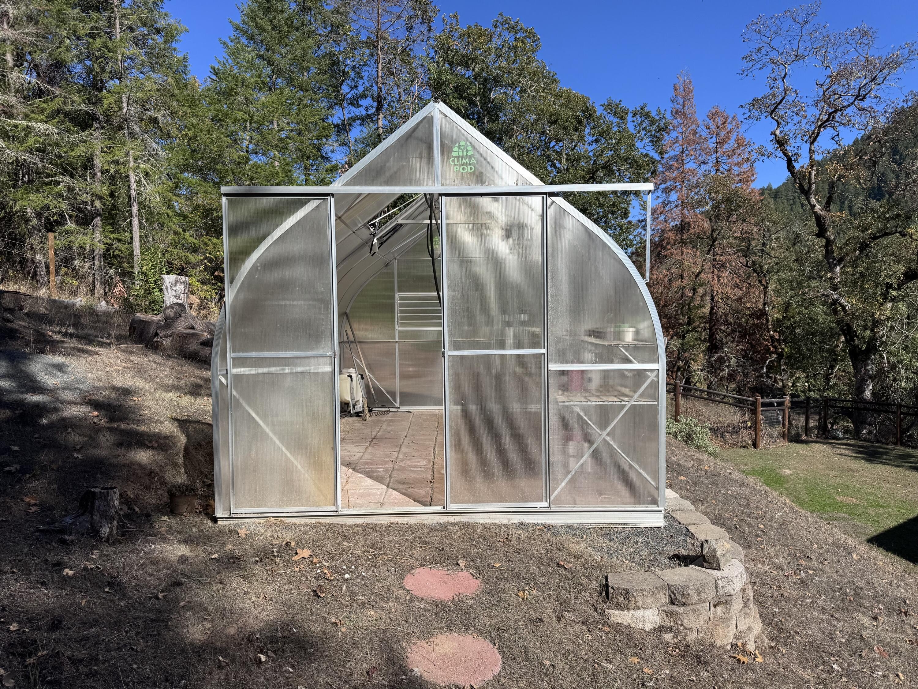 Rogue River, Oregon, 97537, United States, 3 Bedrooms Bedrooms, ,4 BathroomsBathrooms,Residential,For Sale,1982617