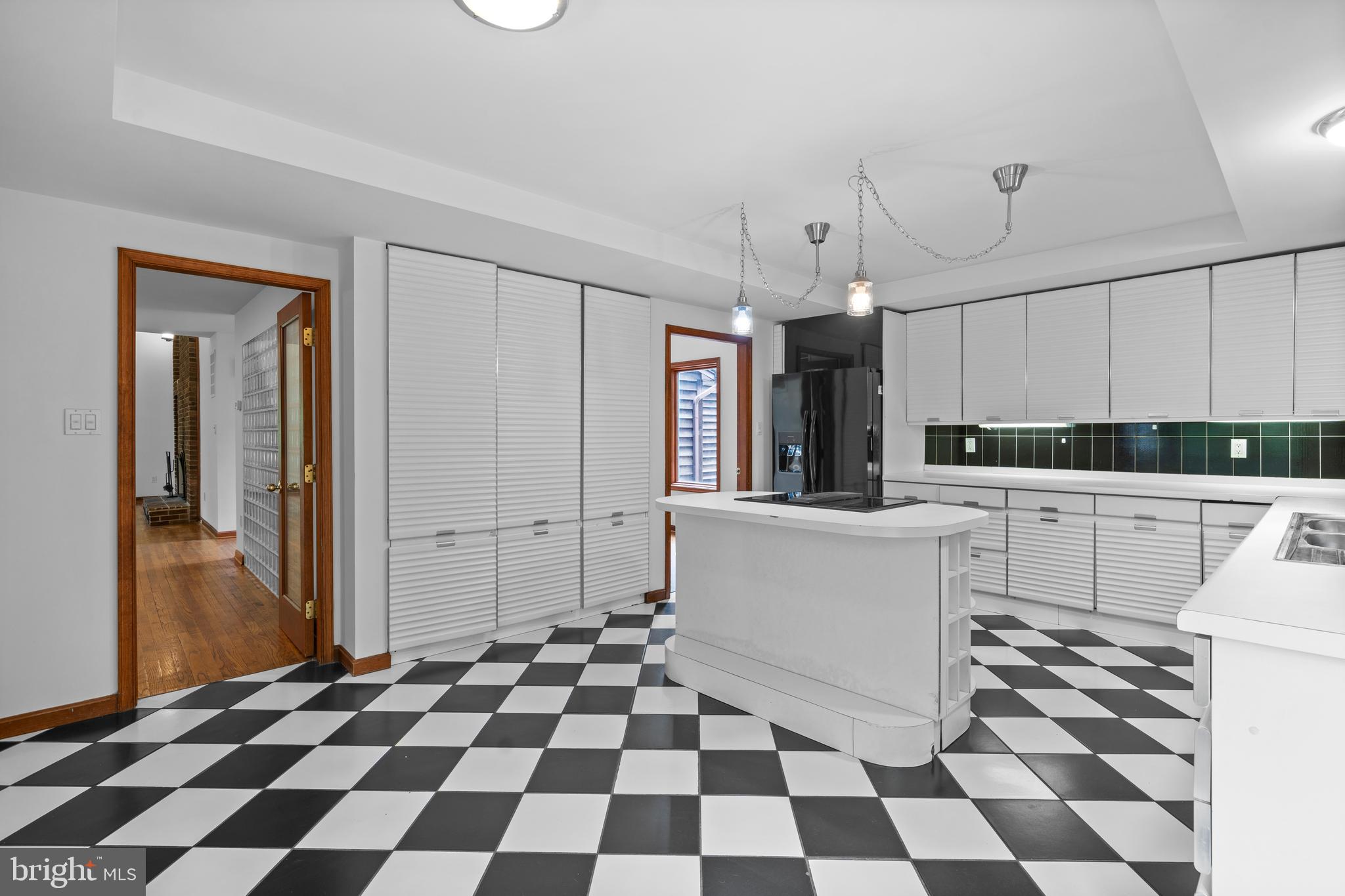 La Plata, Maryland, 20646, United States, 5 Bedrooms Bedrooms, ,4 BathroomsBathrooms,Residential,For Sale,1994243