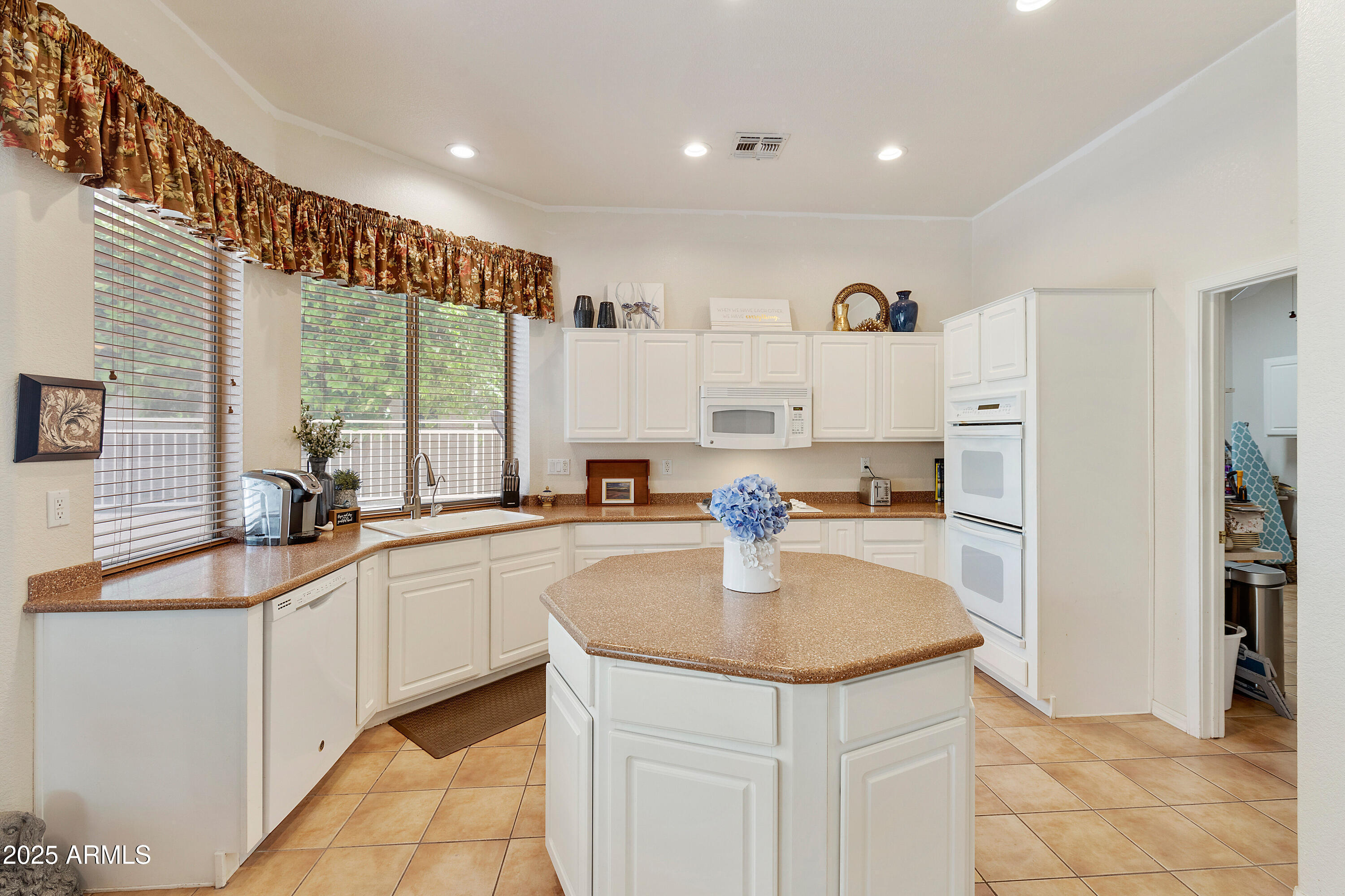 Gilbert, Arizona, 85298, United States, 2 Bedrooms Bedrooms, ,Residential,For Sale,1760865