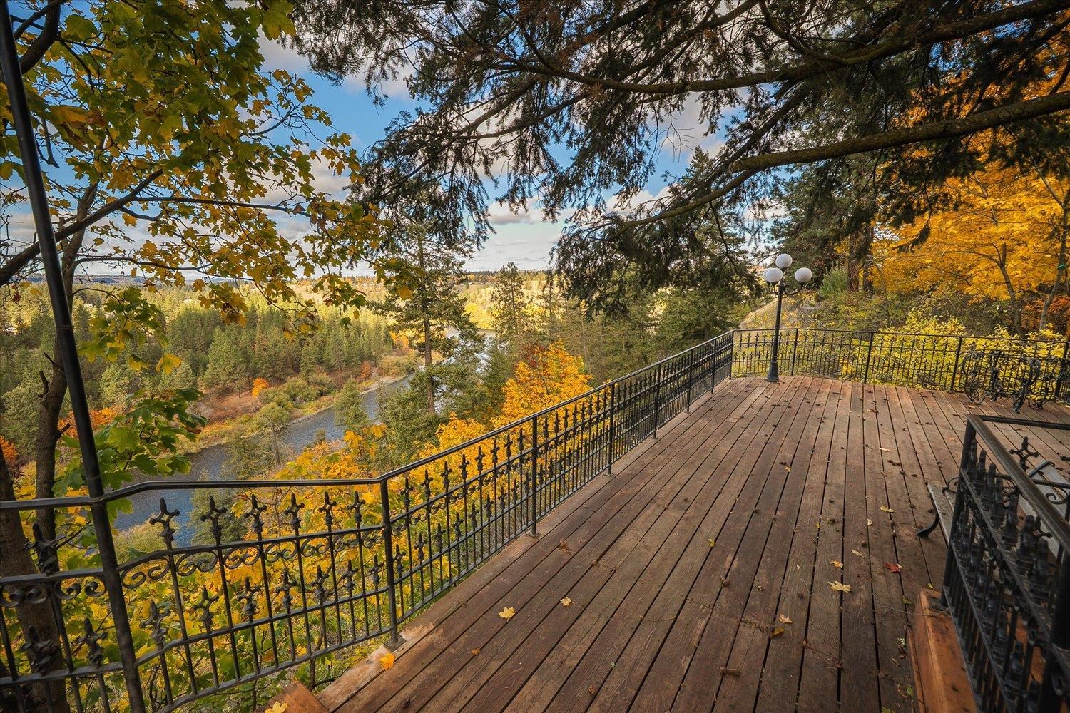 Spokane, Washington, 99201, United States, 4 Bedrooms Bedrooms, ,5 BathroomsBathrooms,Residential,For Sale,1987077