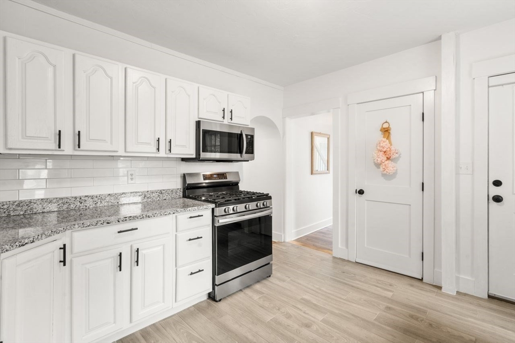 Rockland, Massachusetts, 02370, United States, 3 Bedrooms Bedrooms, ,1 BathroomBathrooms,Residential,For Sale,1968670