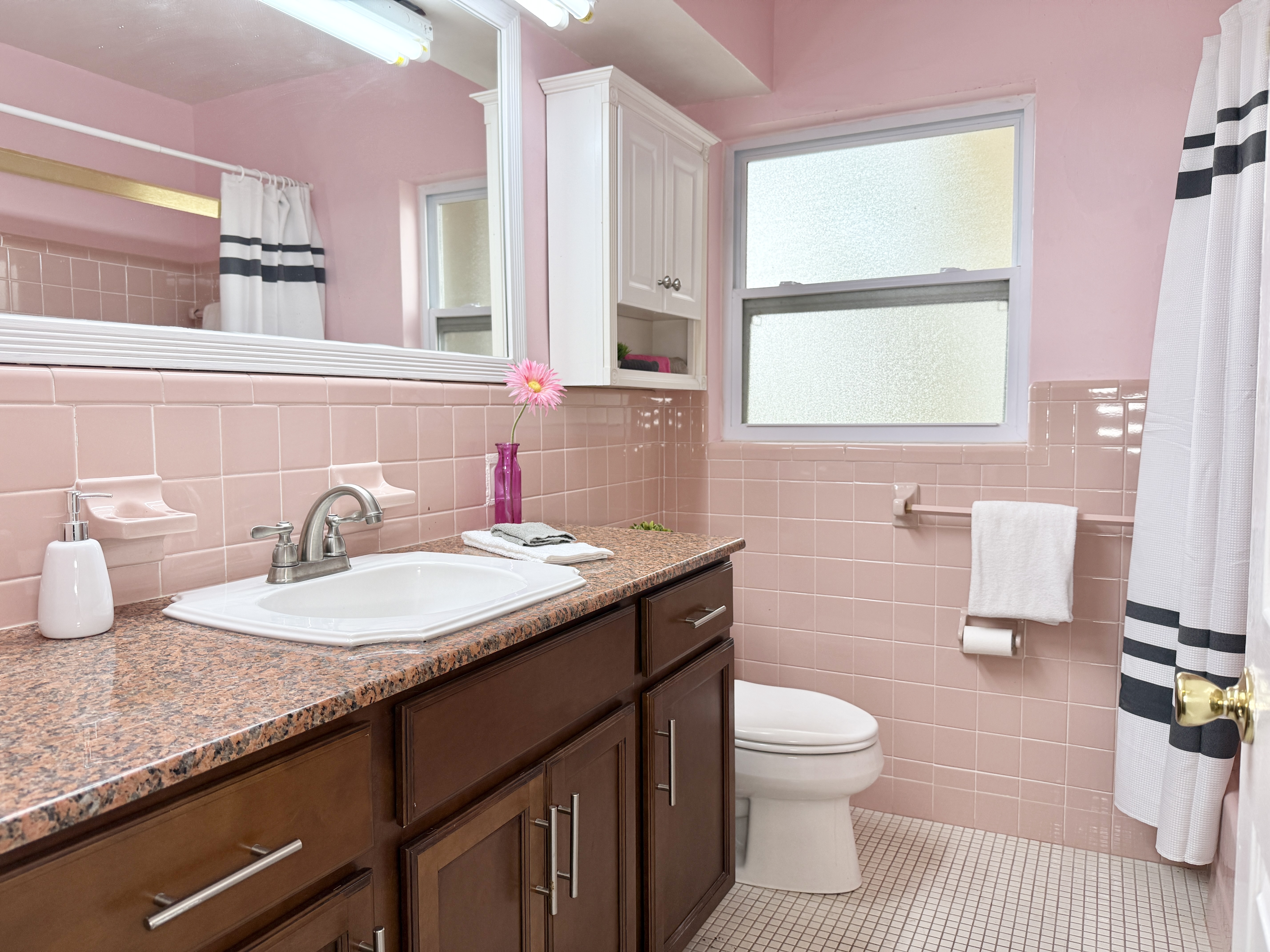Tampa, Florida, 33618, United States, 3 Bedrooms Bedrooms, ,2 BathroomsBathrooms,Residential,For Sale,1931261