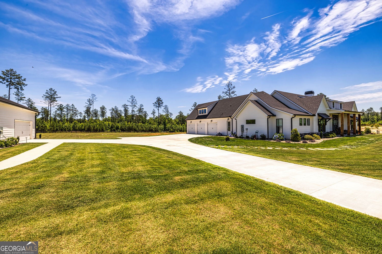 Senoia, Georgia, 30276, United States, 7 Bedrooms Bedrooms, ,6 BathroomsBathrooms,Residential,For Sale,1859097