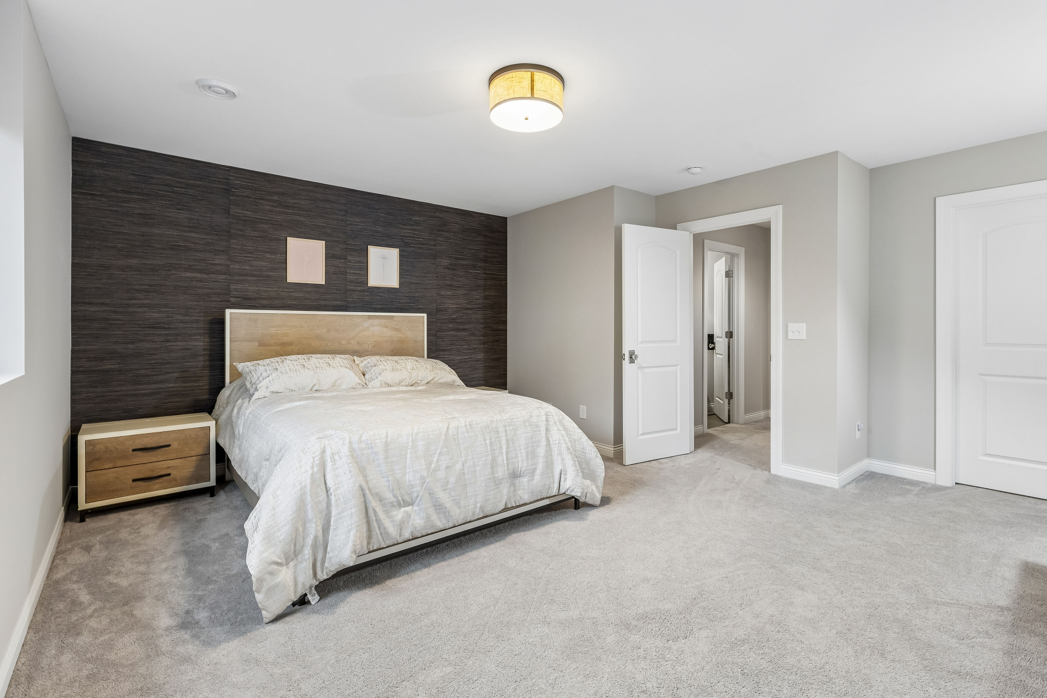  Elegant Living in Edina’s Yancey Park - 物件實景