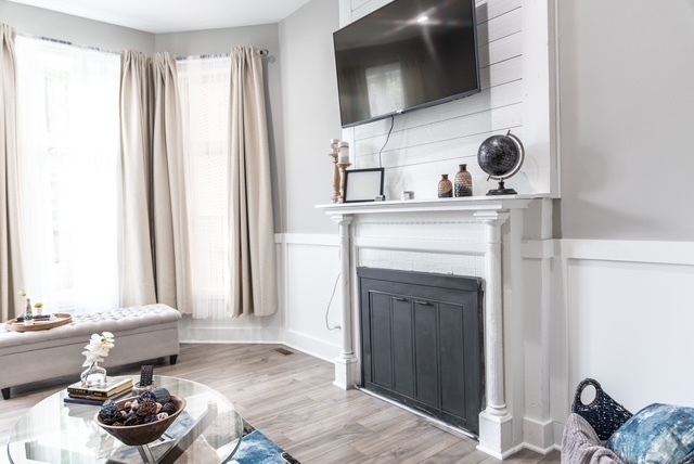 Chicago, Illinois, 60637, United States, 7 Bedrooms Bedrooms, ,Residential,For Sale,1699303