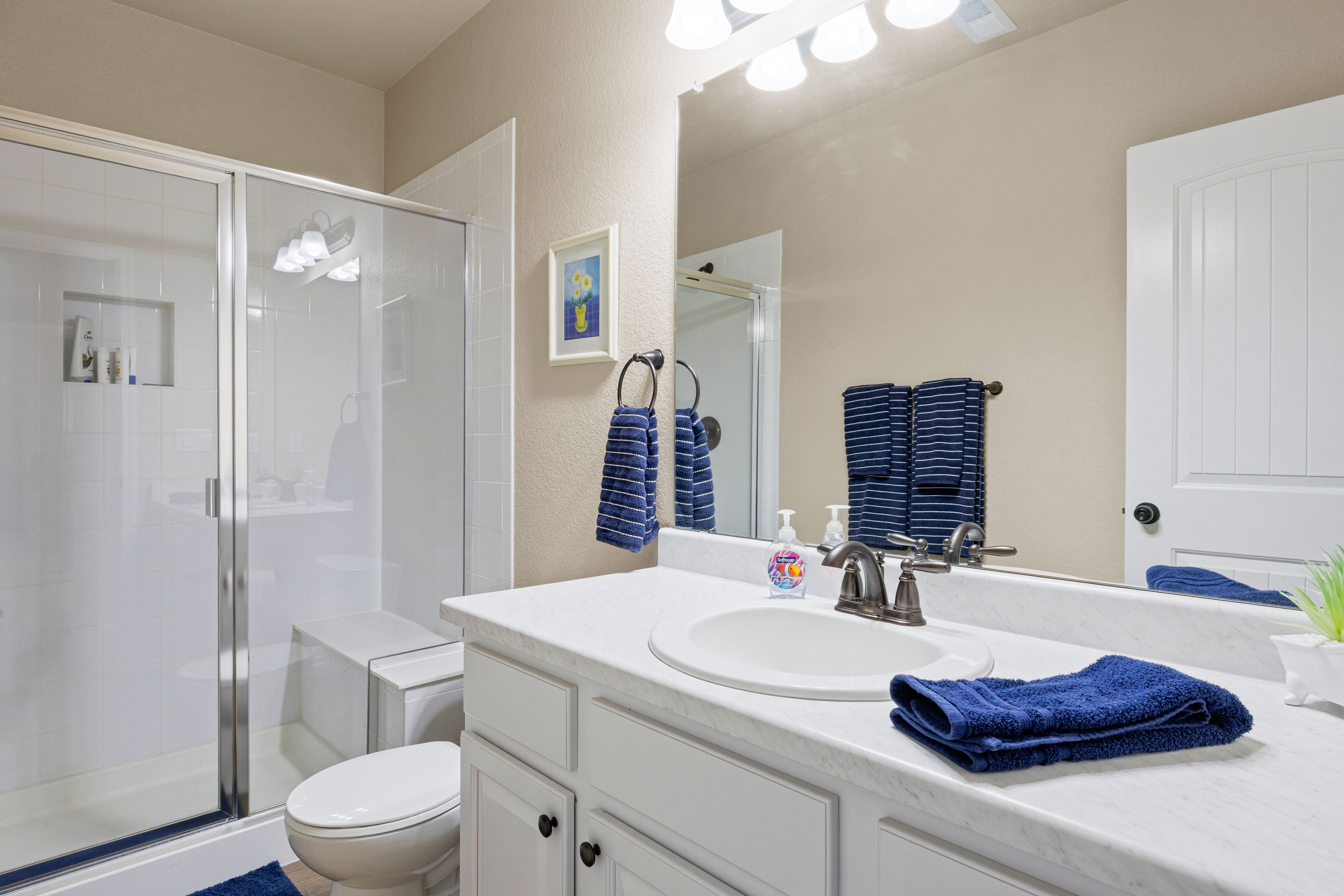  Open, Spacious, Upgraded, Walkout Rancher is Meticulous and with Views - 物件實景