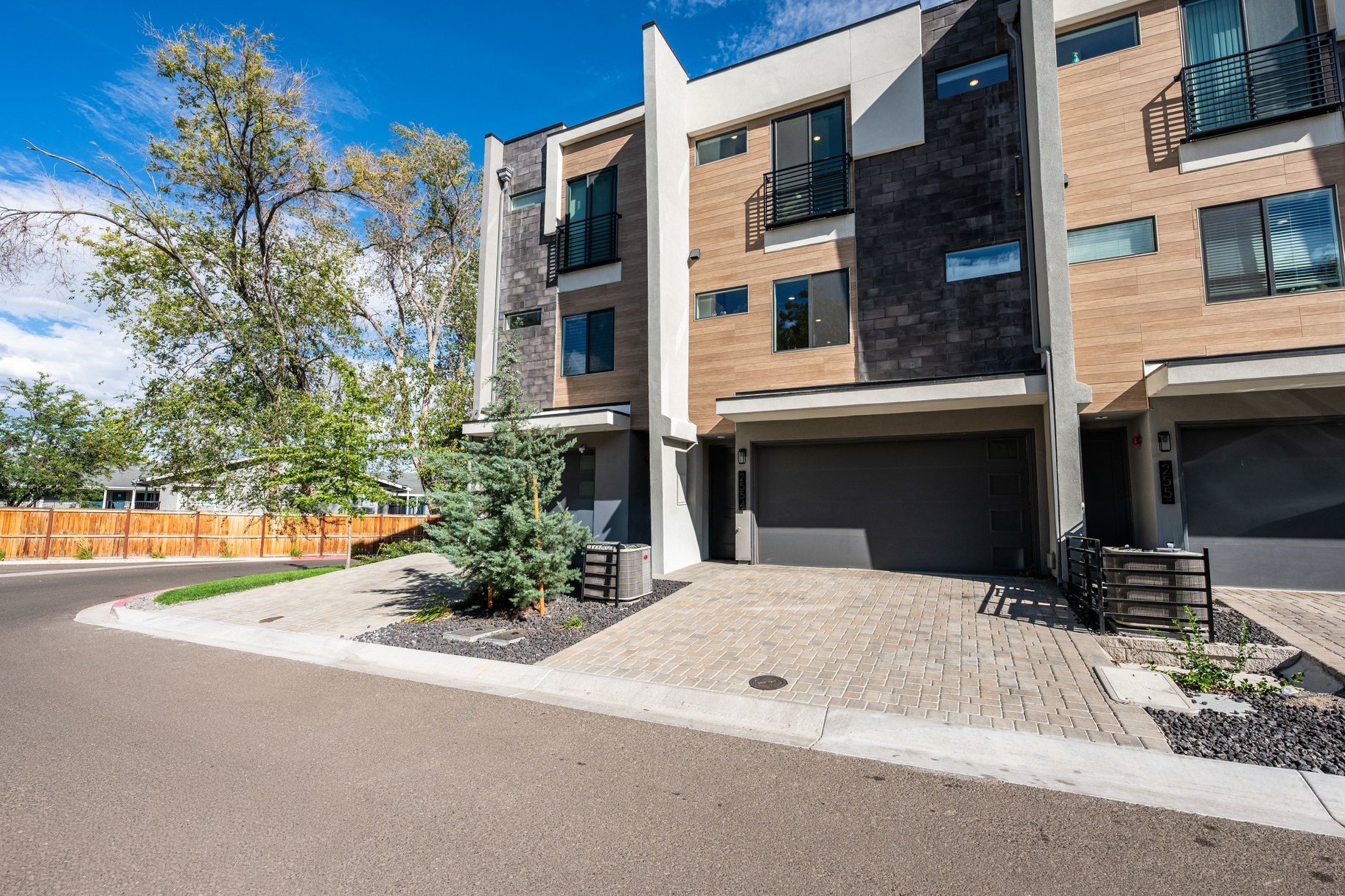  Truckee Riverfront Living in Reno - 物件實景