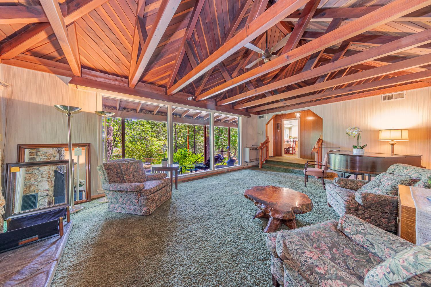 Fish Camp, California, 93623, United States, 5 Bedrooms Bedrooms, ,2 BathroomsBathrooms,Residential,For Sale,1869903