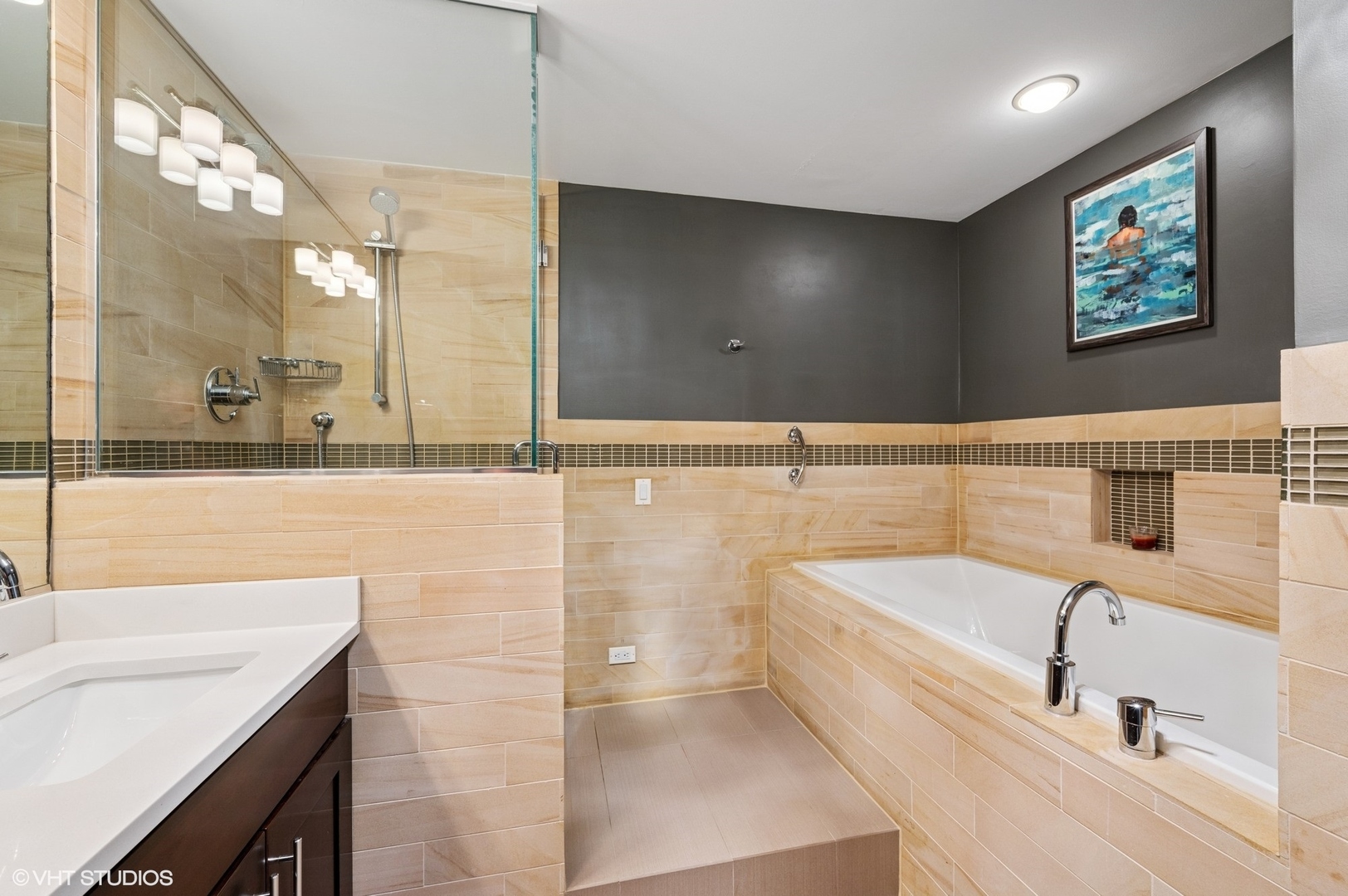 Chicago, Illinois, 60611, United States, 2 Bedrooms Bedrooms, ,3 BathroomsBathrooms,Residential,For Sale,1901320