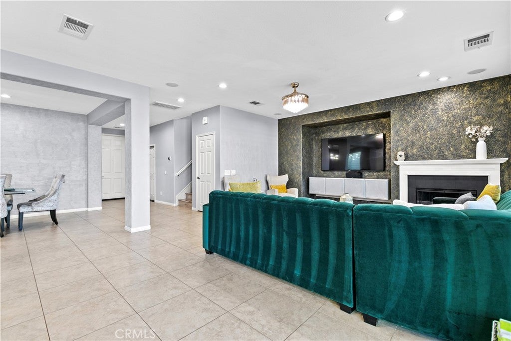 Indio, California, 92203, United States, 5 Bedrooms Bedrooms, ,3 BathroomsBathrooms,Residential,For Sale,1989302