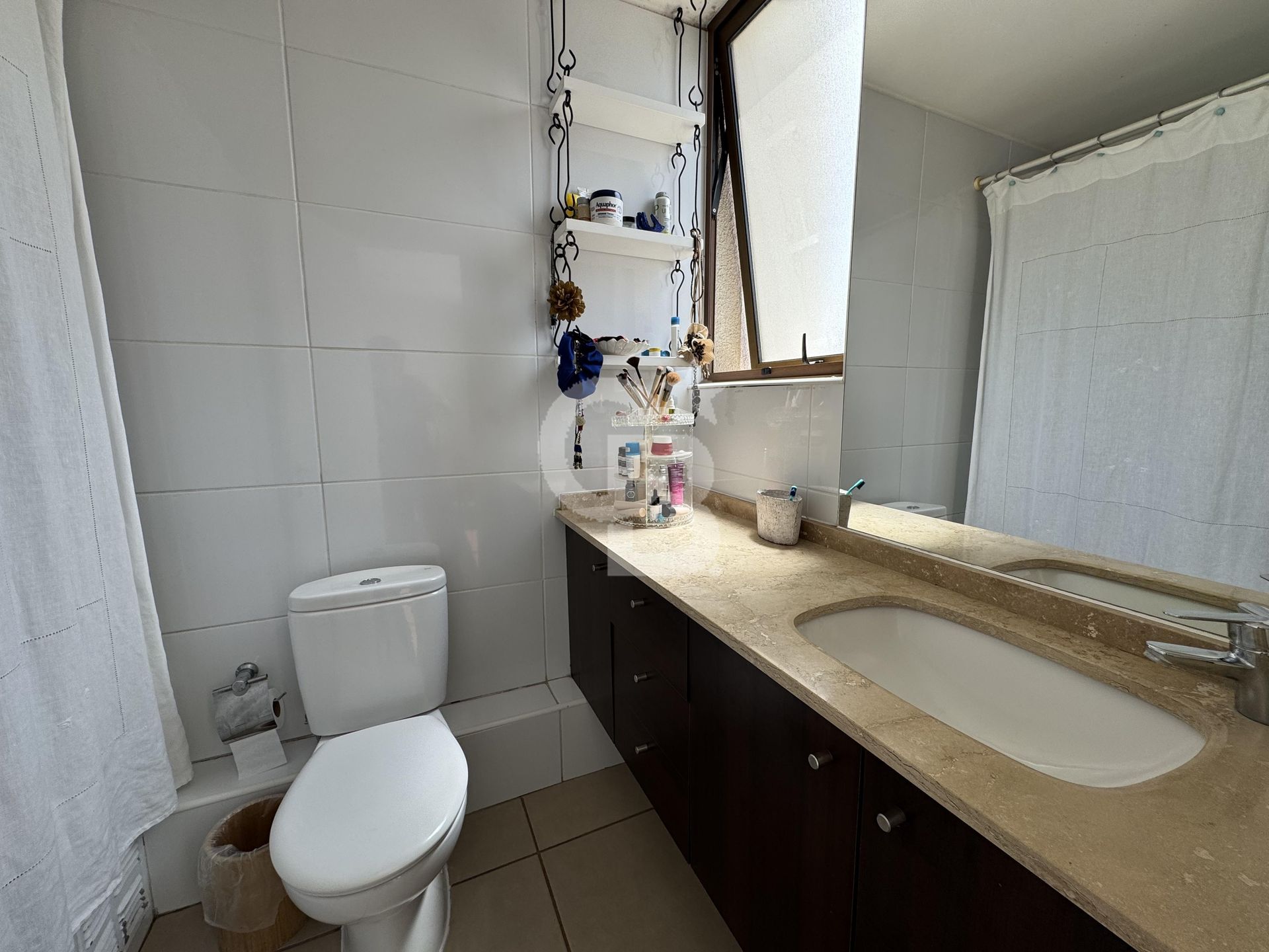 Lo Barnechea, Chile, 4 Bedrooms Bedrooms, ,5 BathroomsBathrooms,Residential,For Sale,1994396