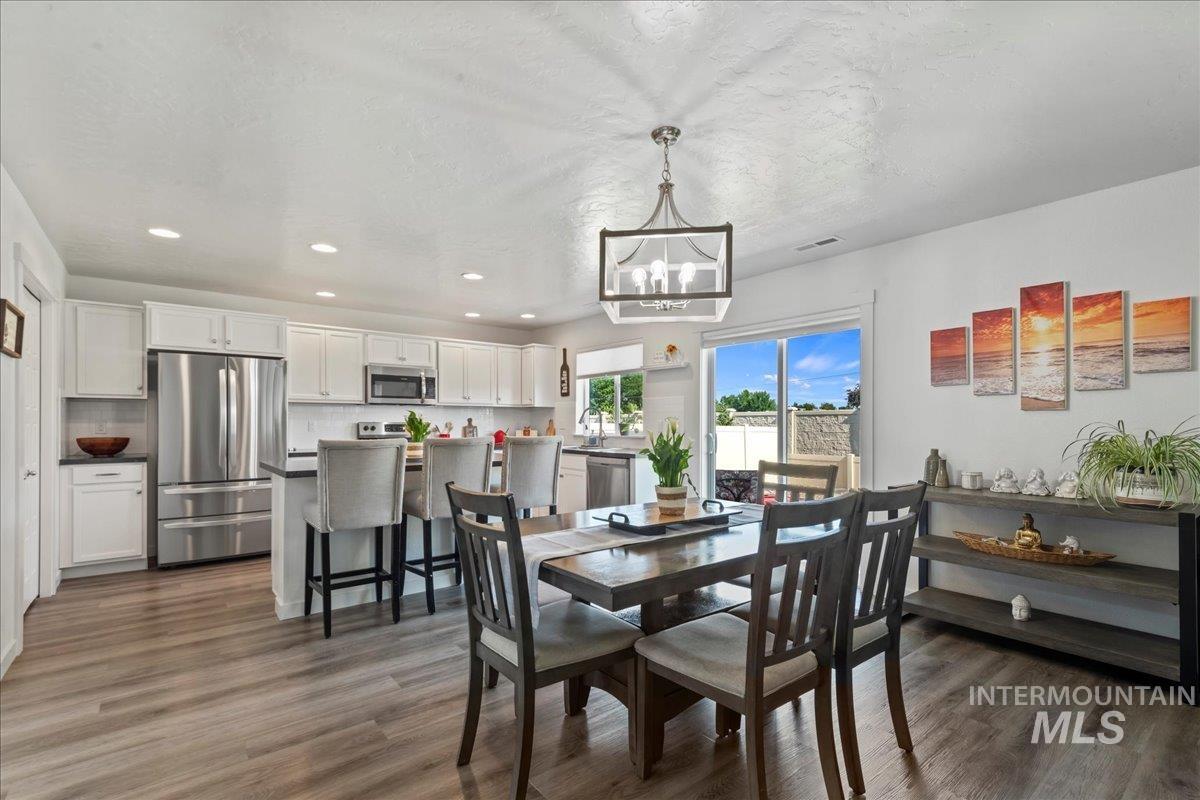 Meridian, Idaho, 83646, United States, 4 Bedrooms Bedrooms, ,3 BathroomsBathrooms,Residential,For Sale,1906214